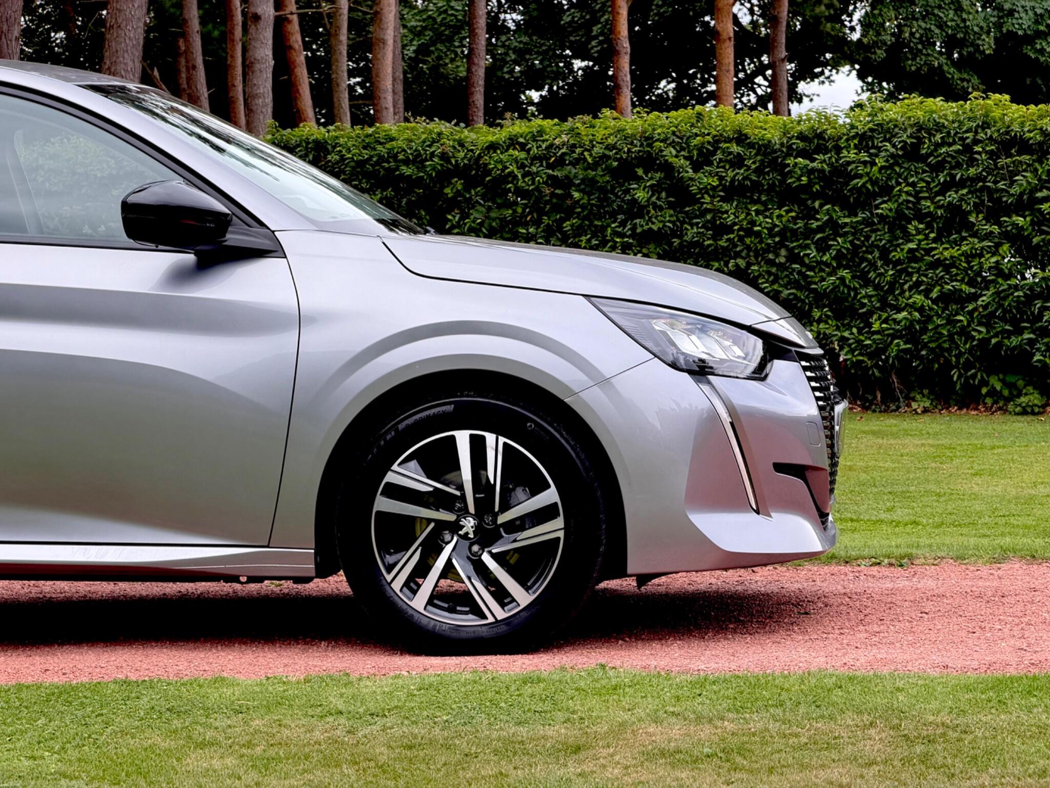 Peugeot 208 view 25