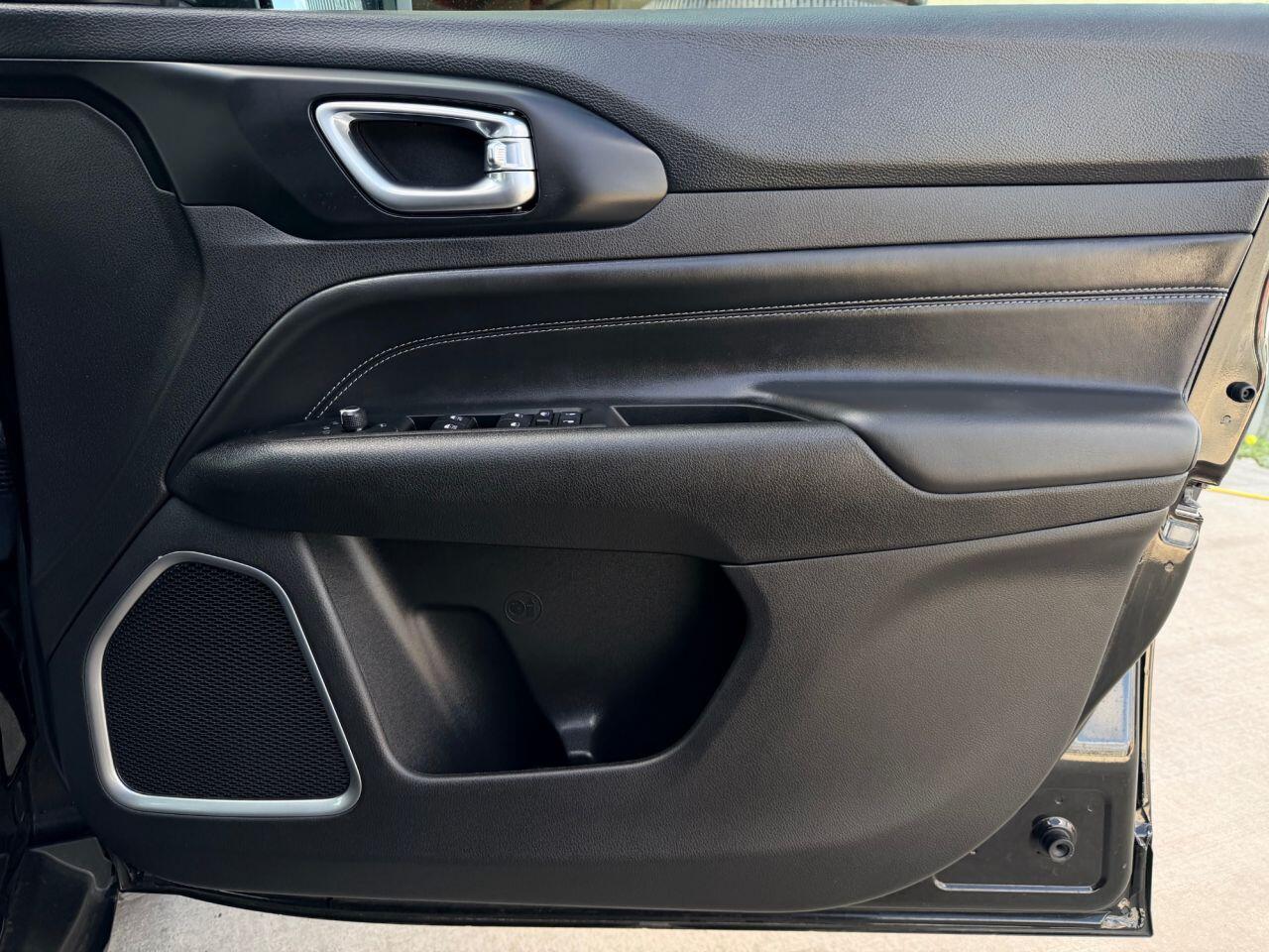 Jeep Compass view 16