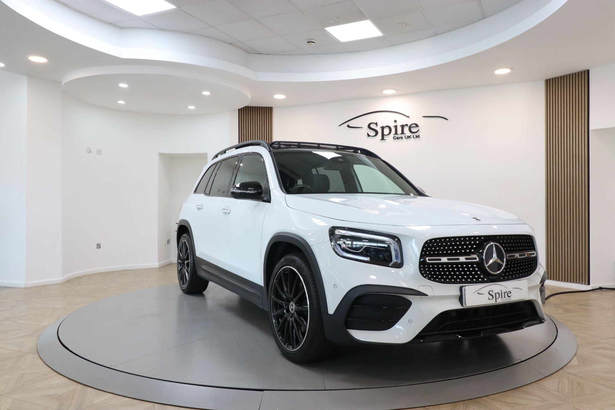 Mercedes-Benz GLB view 3