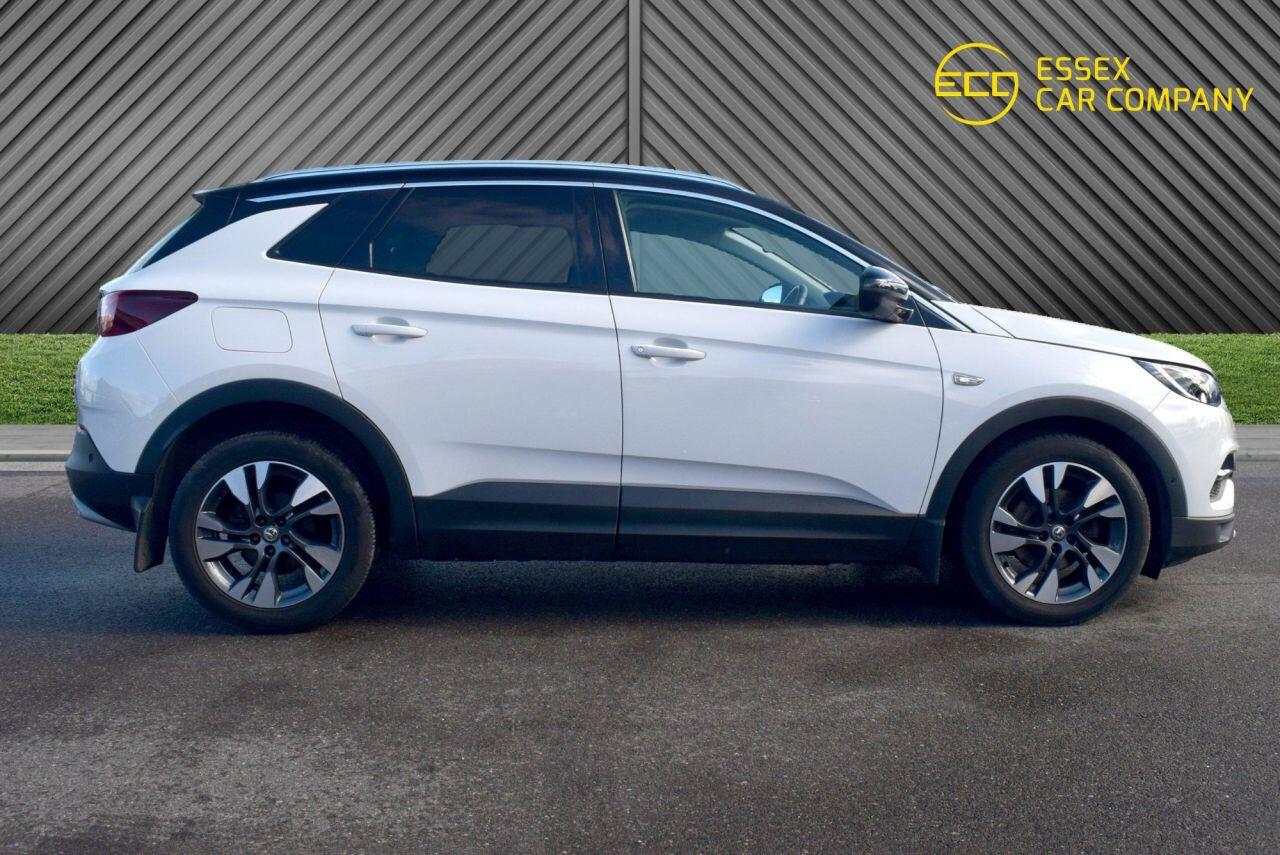 Vauxhall Grandland X view 8