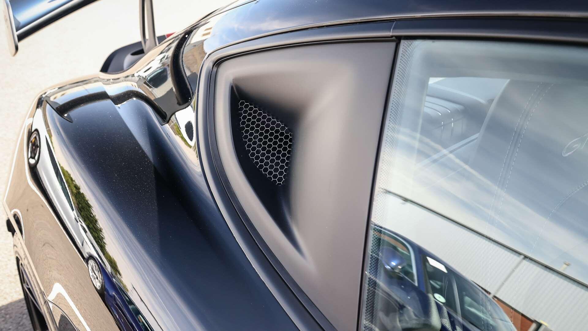 Porsche Cayman view 28