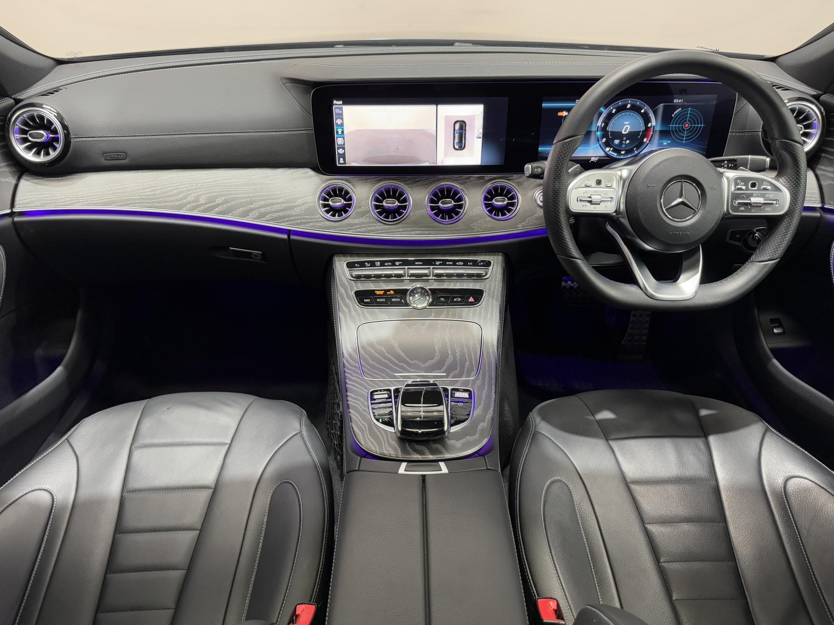 Mercedes-Benz CLS view 25