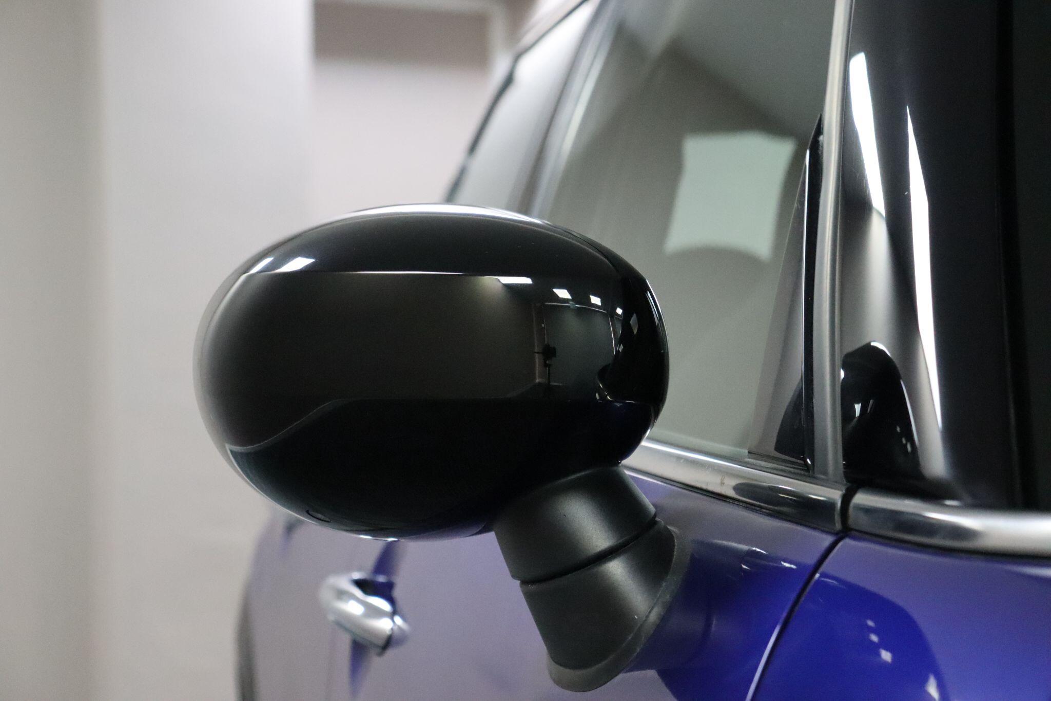 Mini Hatch view 33