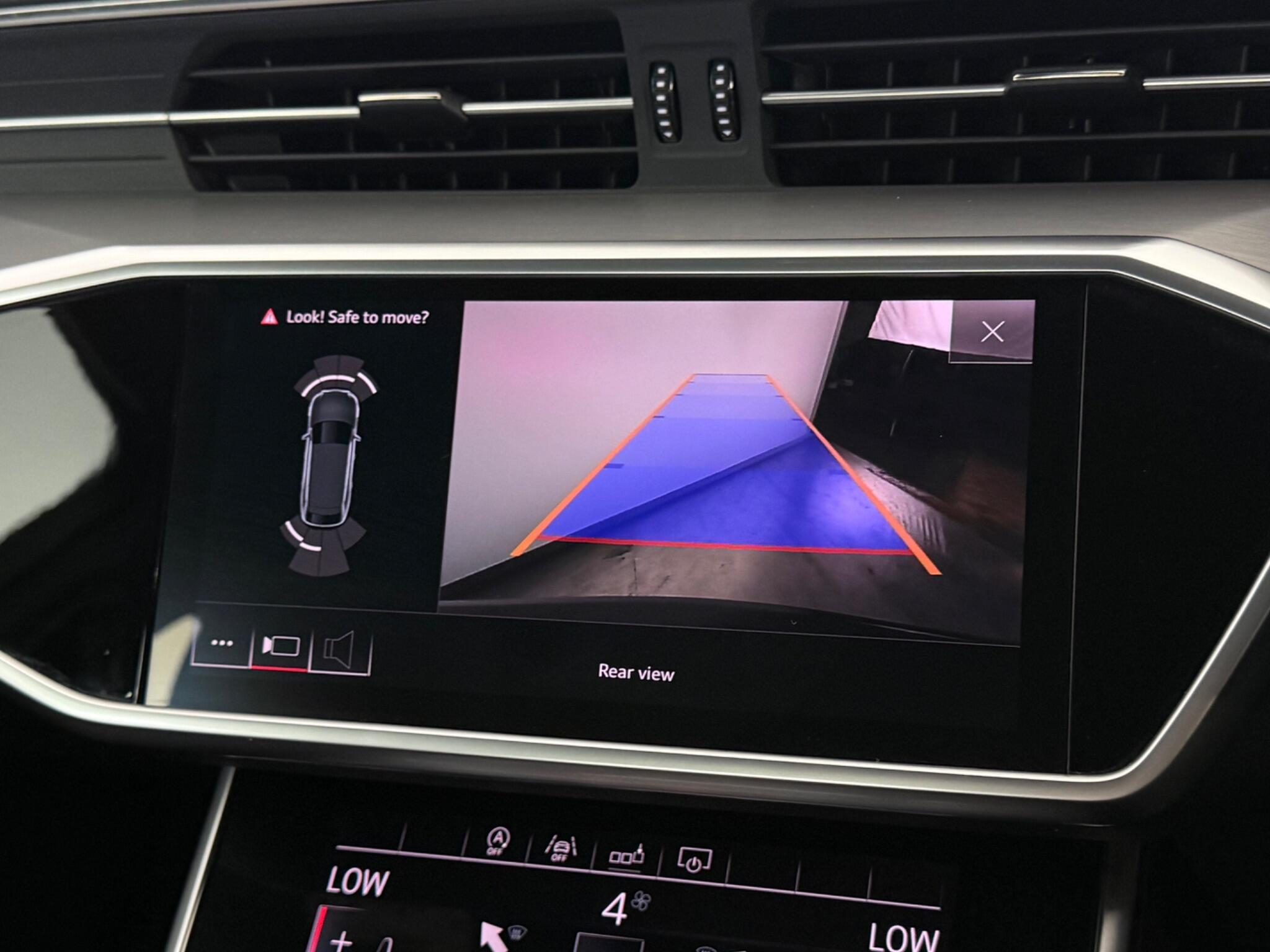 Audi A6 view 20