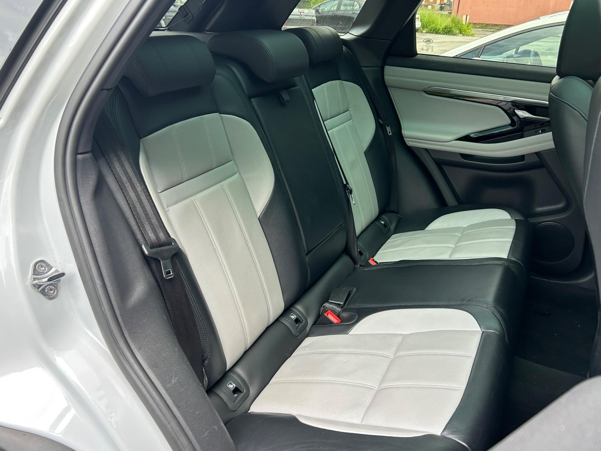 Land Rover Range Rover Evoque view 36