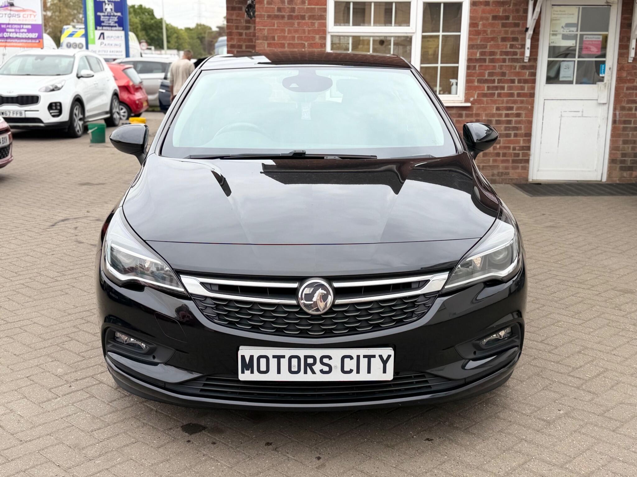 Vauxhall Astra view 3