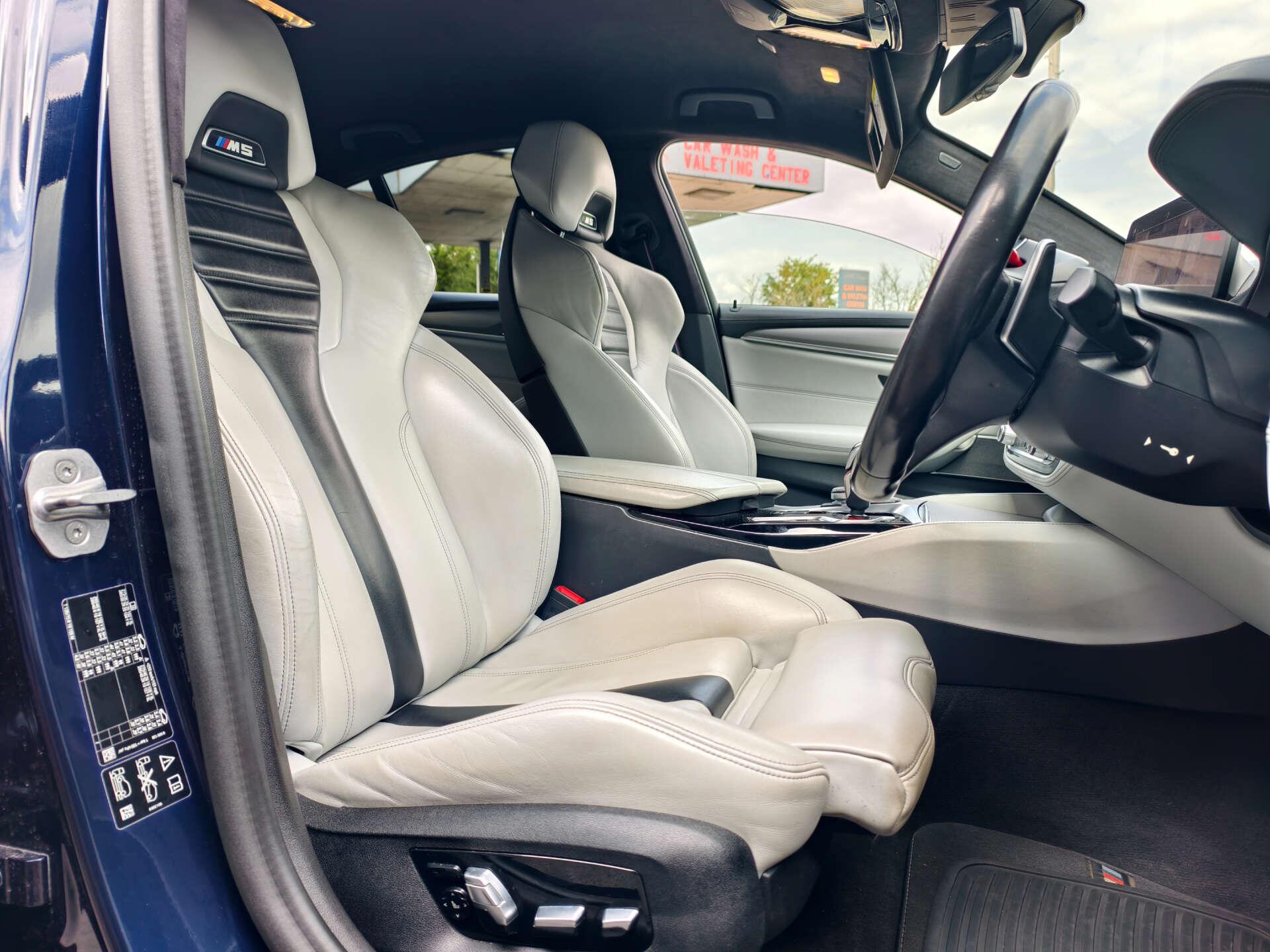 BMW M5 view 32