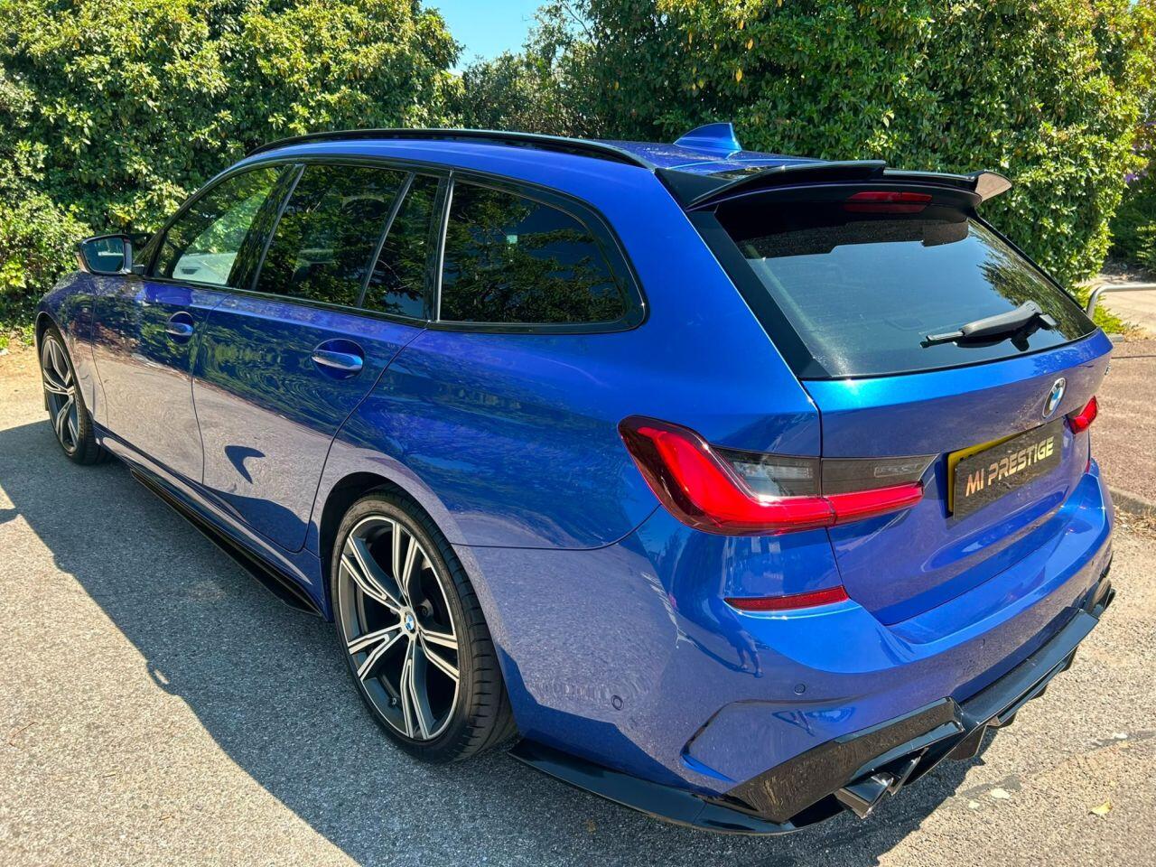 BMW 3 Series view 28