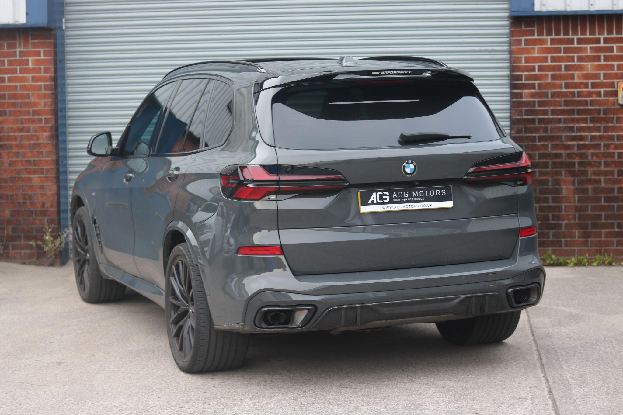 BMW X5 view 5