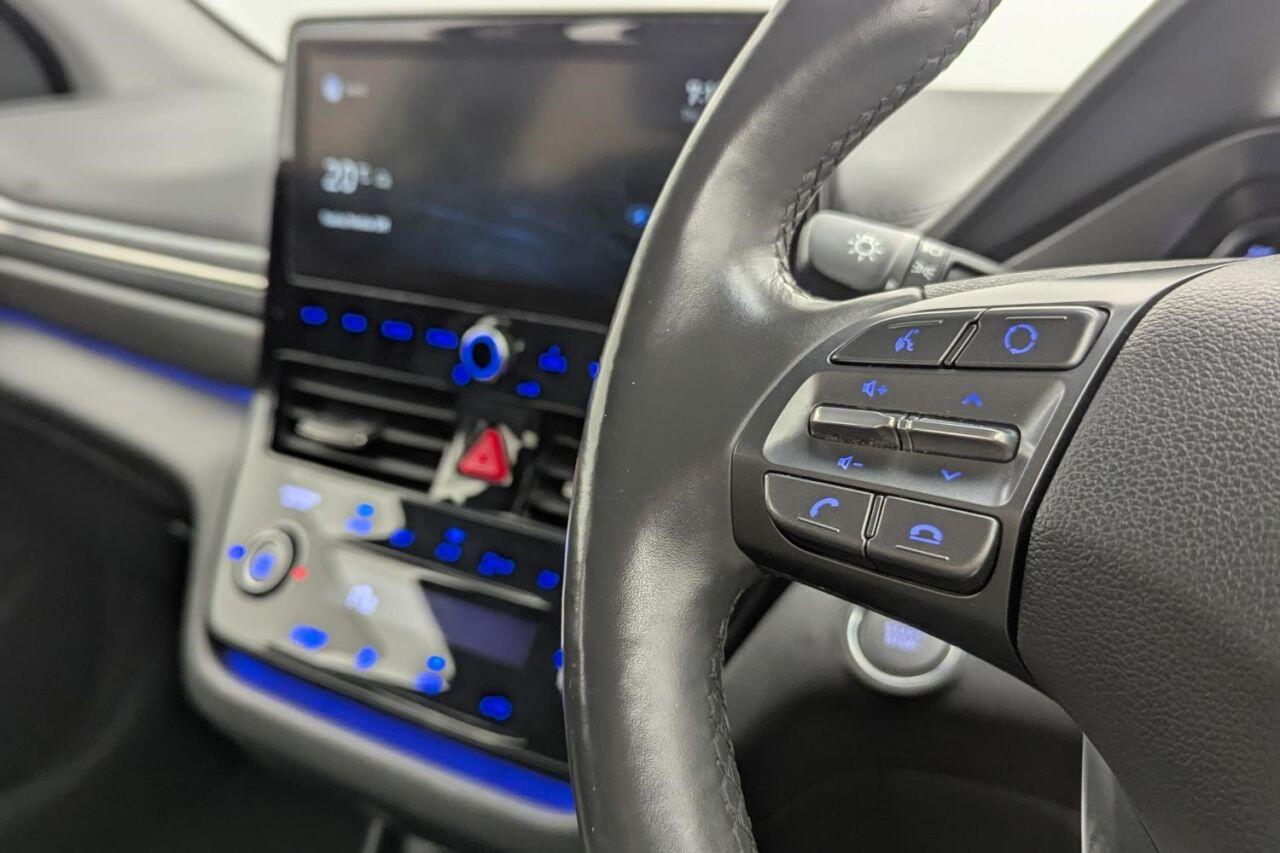 Hyundai Ioniq view 13