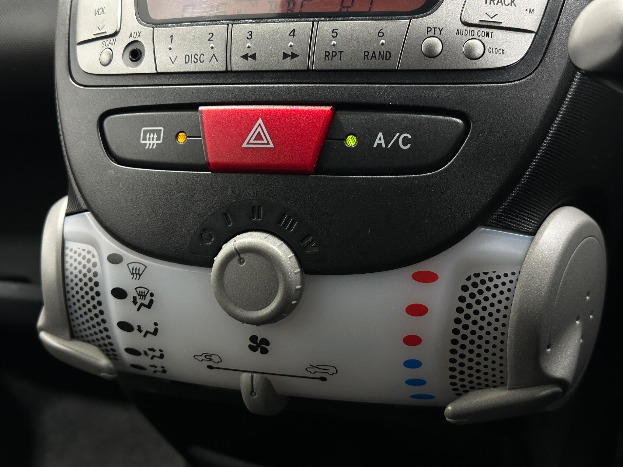 Toyota Aygo view 16