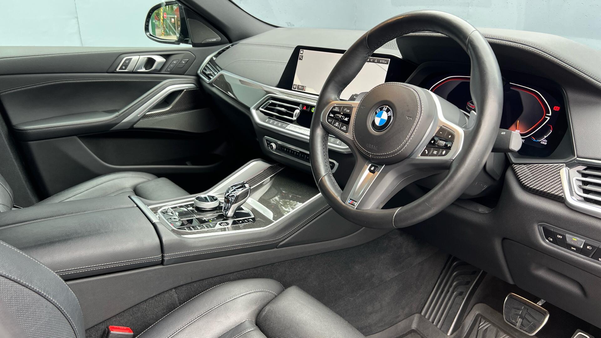 BMW X6 view 6