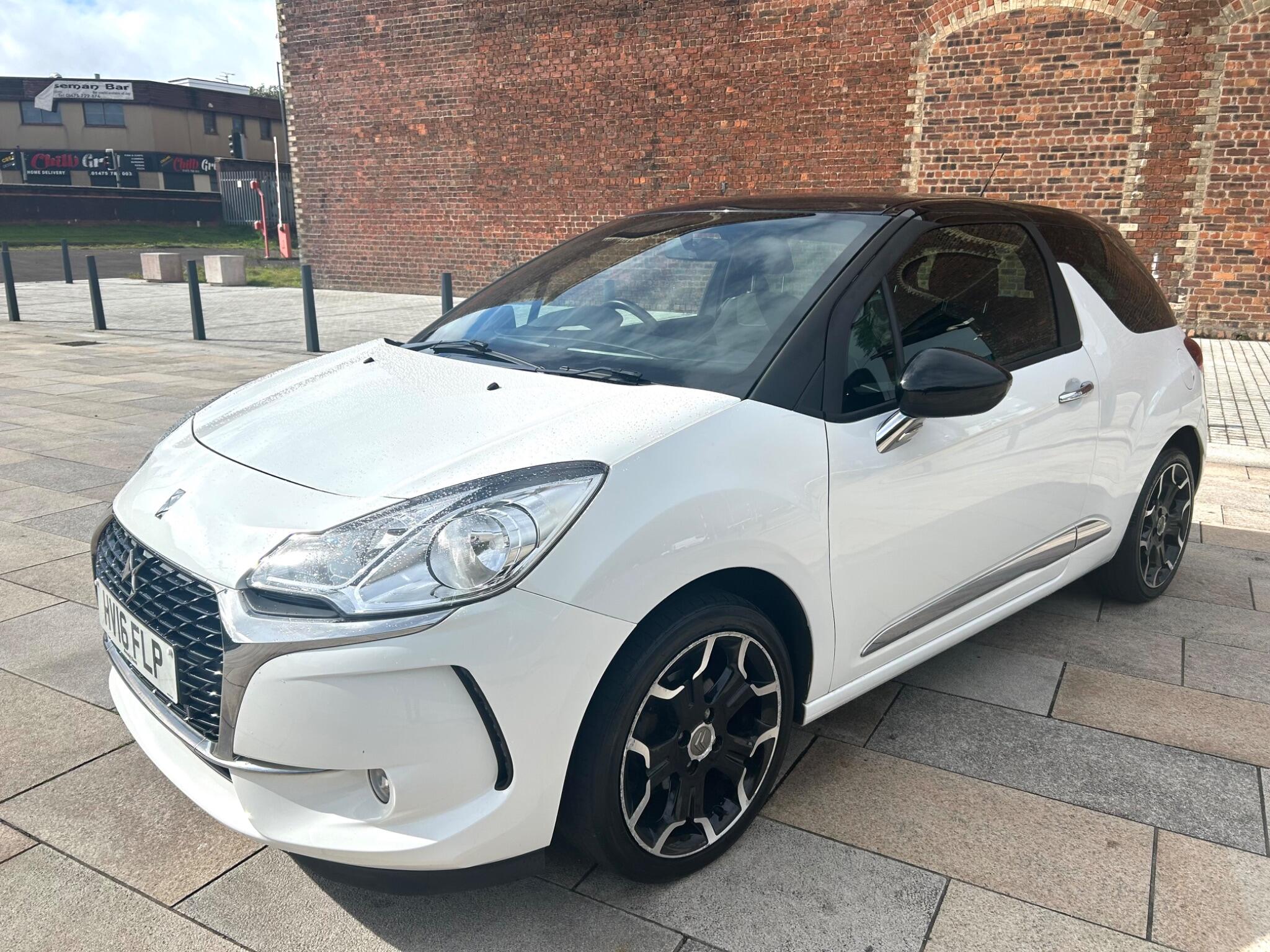 DS Automobiles DS 3 view 6