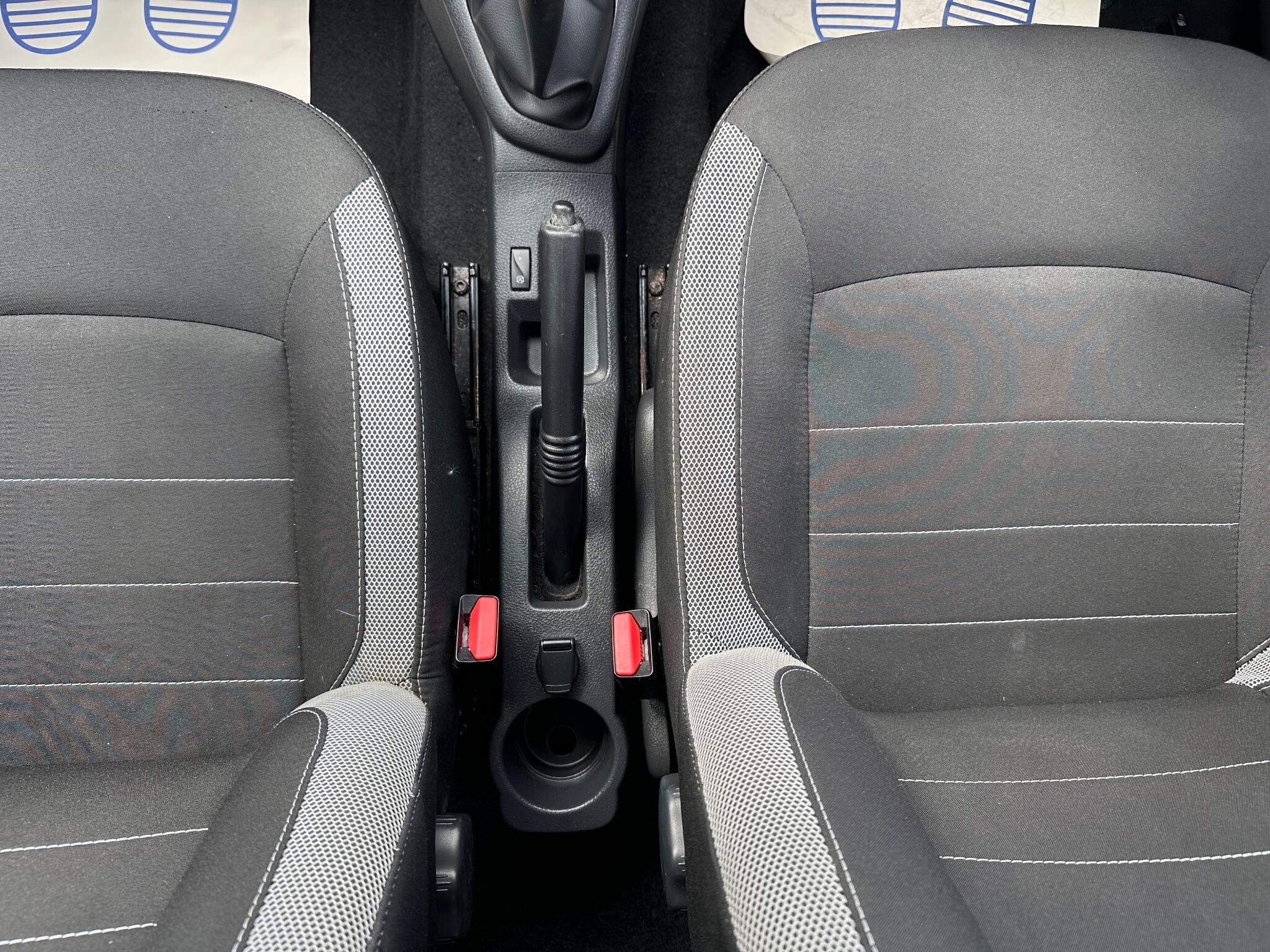 Dacia Sandero view 42