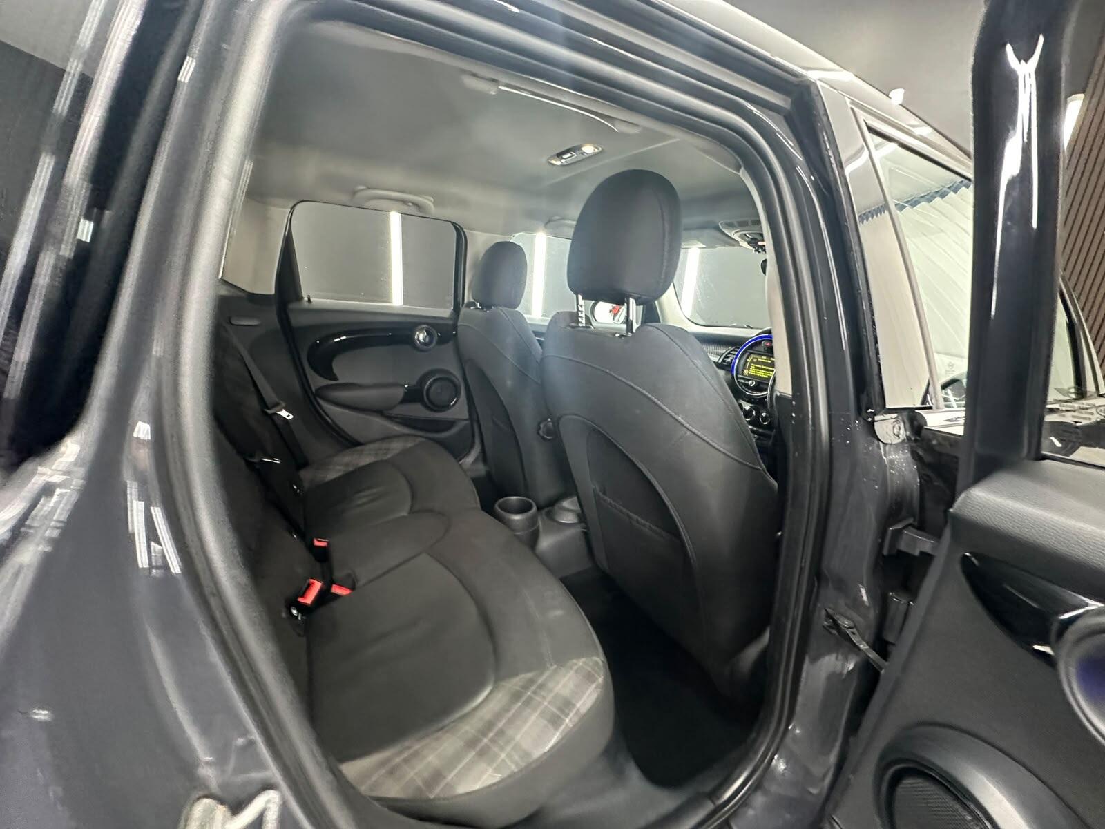 MINI Hatch view 27