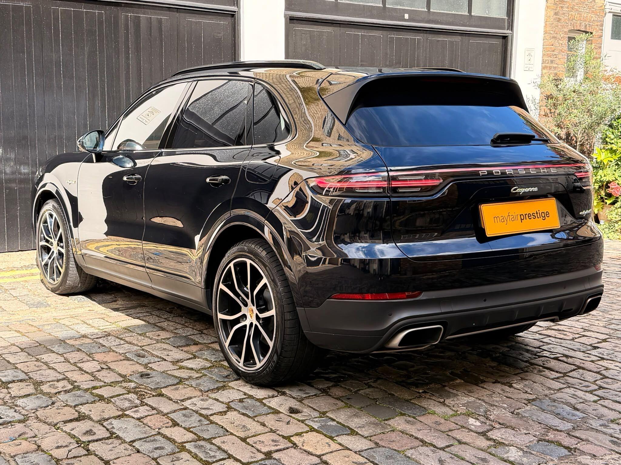 Porsche Cayenne view 4