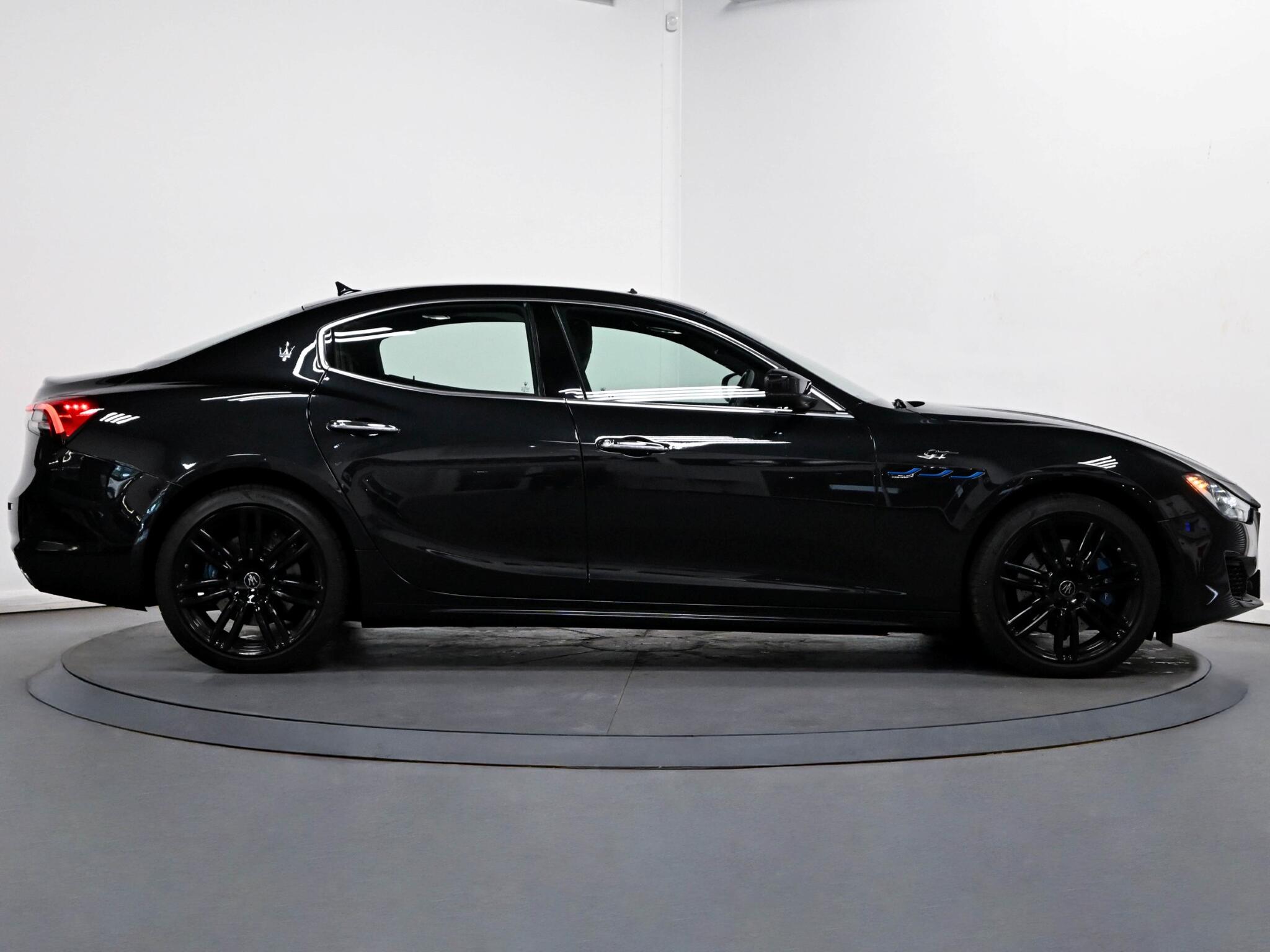 Maserati Ghibli view 19