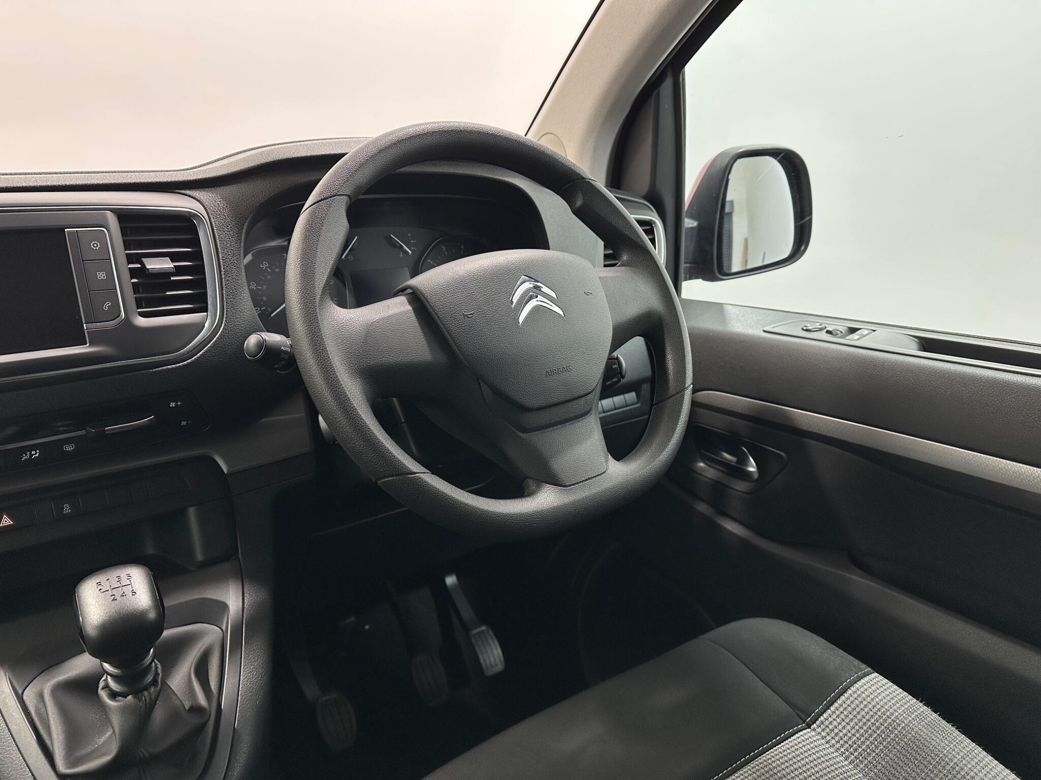 Citroen Spacetourer view 12