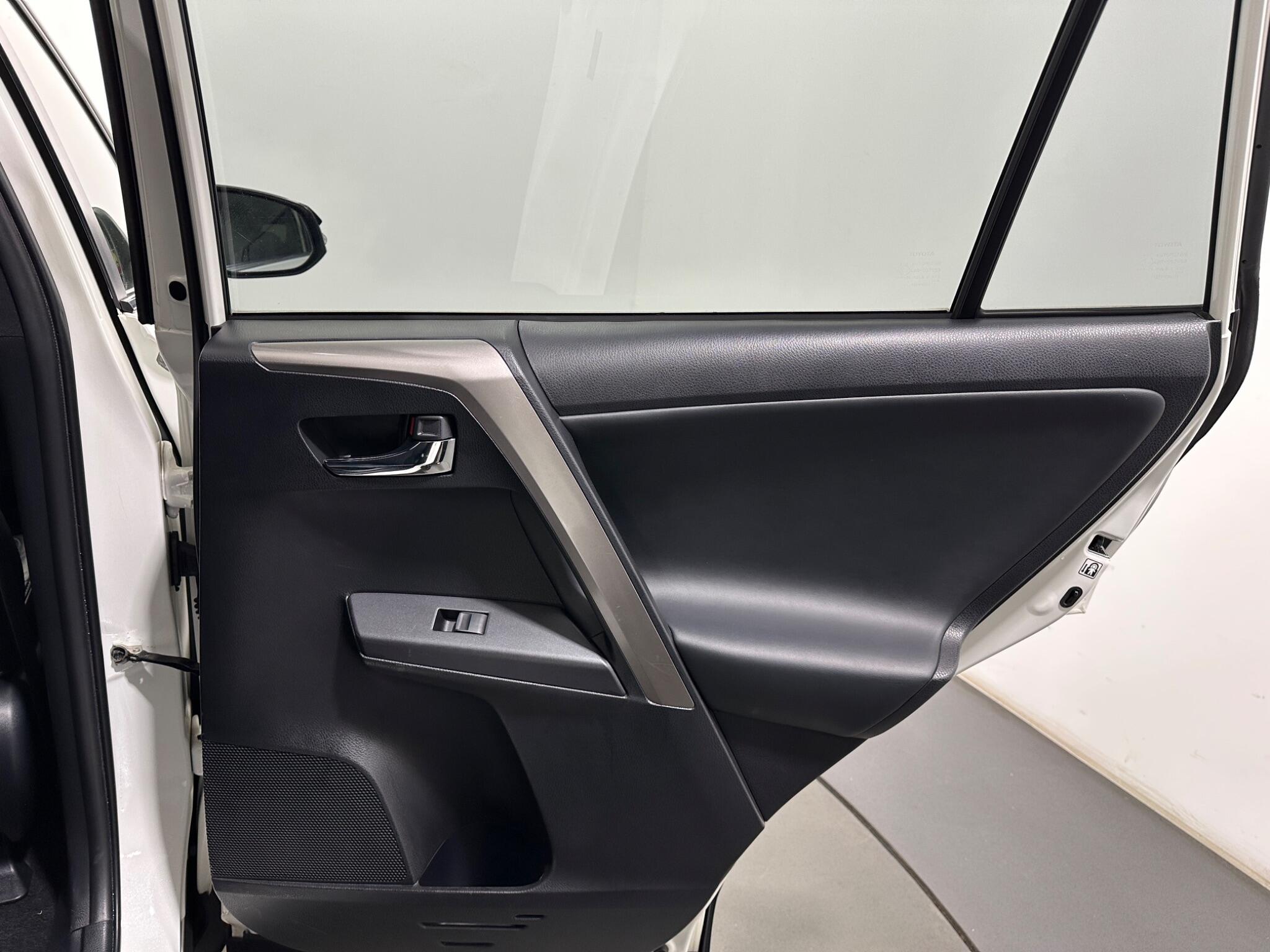 Toyota Rav4 view 42