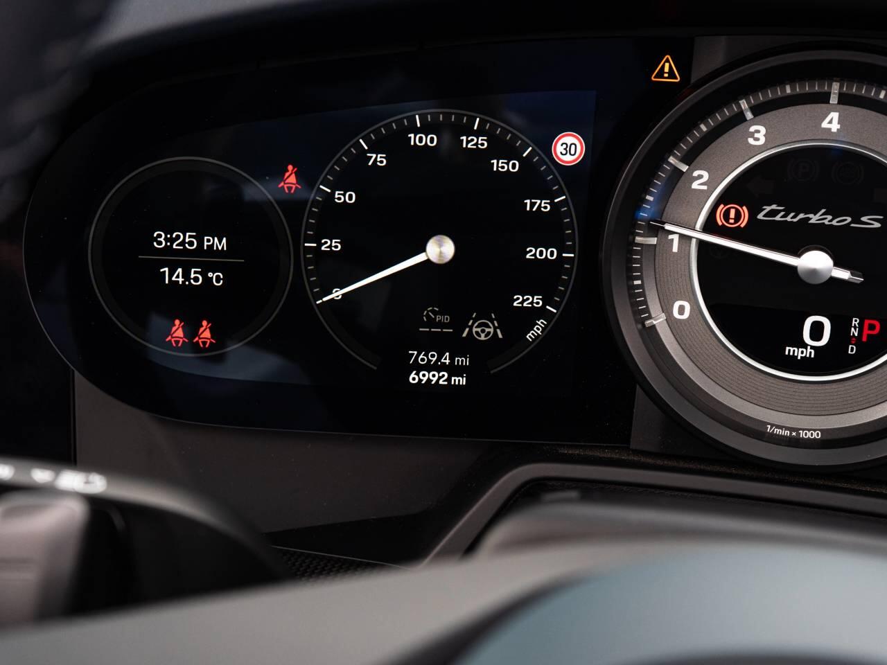 Porsche 911 view 37