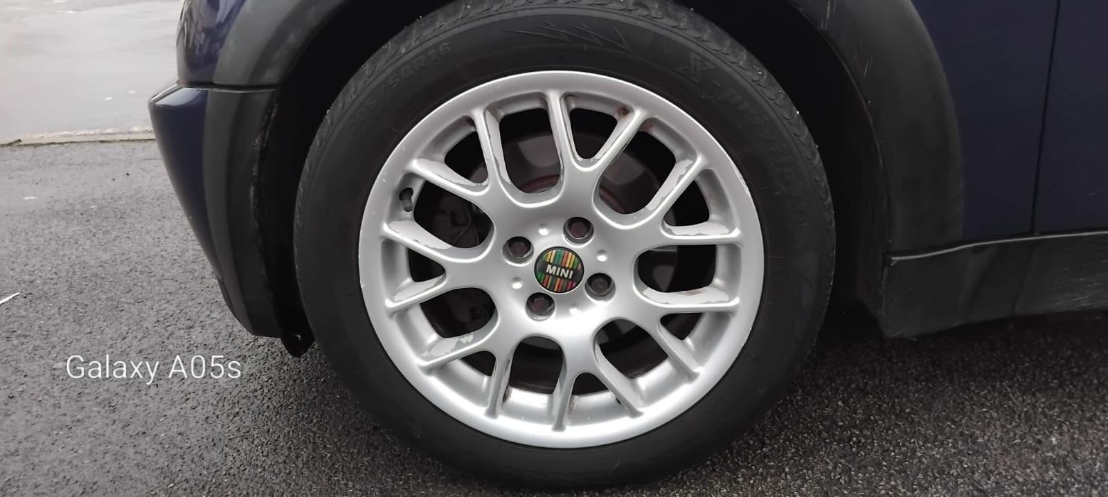 2005 MINI Hatch image 38