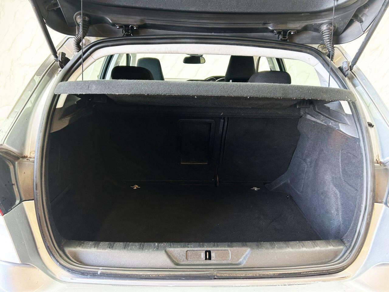 Peugeot 308 view 21