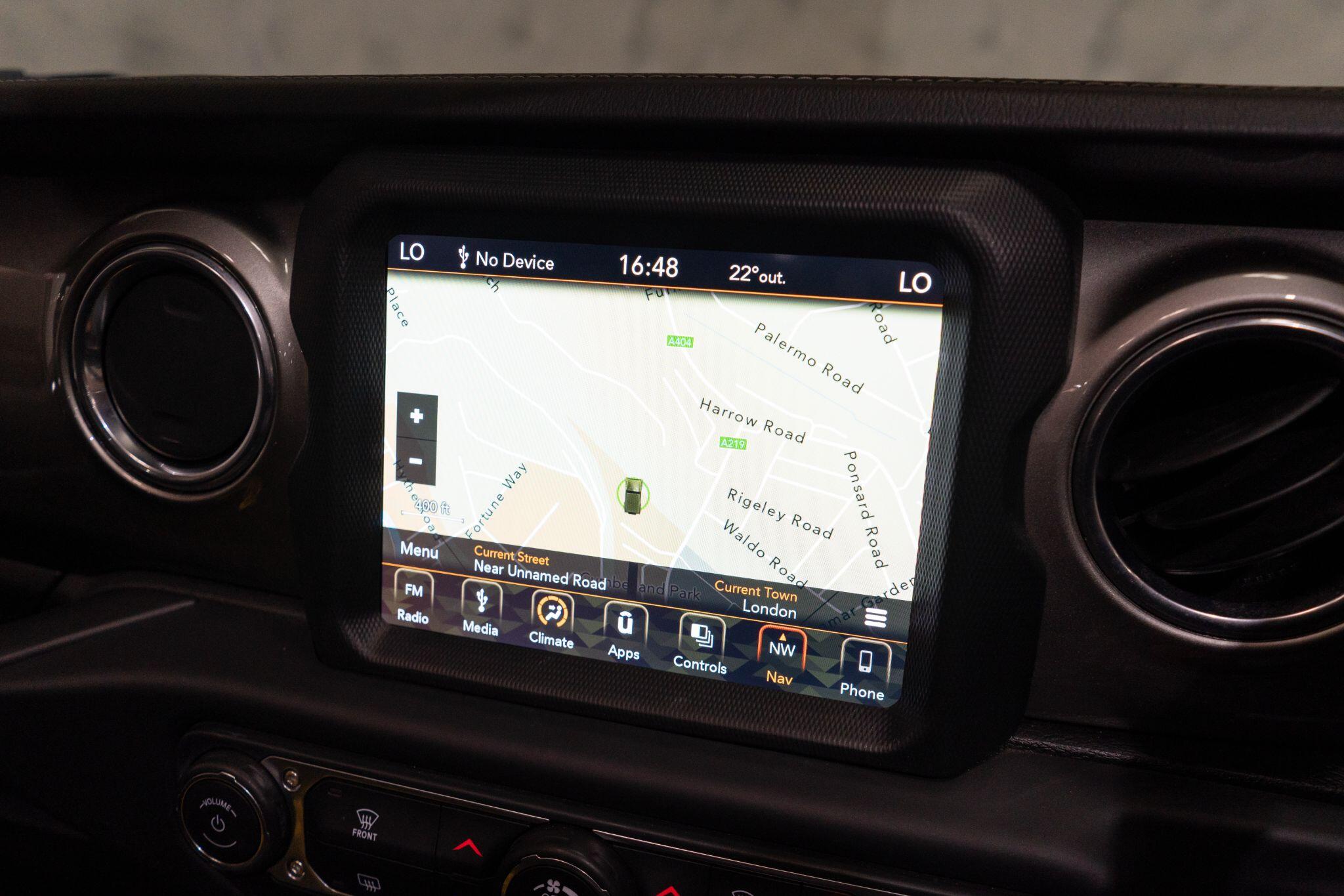Jeep Wrangler view 31