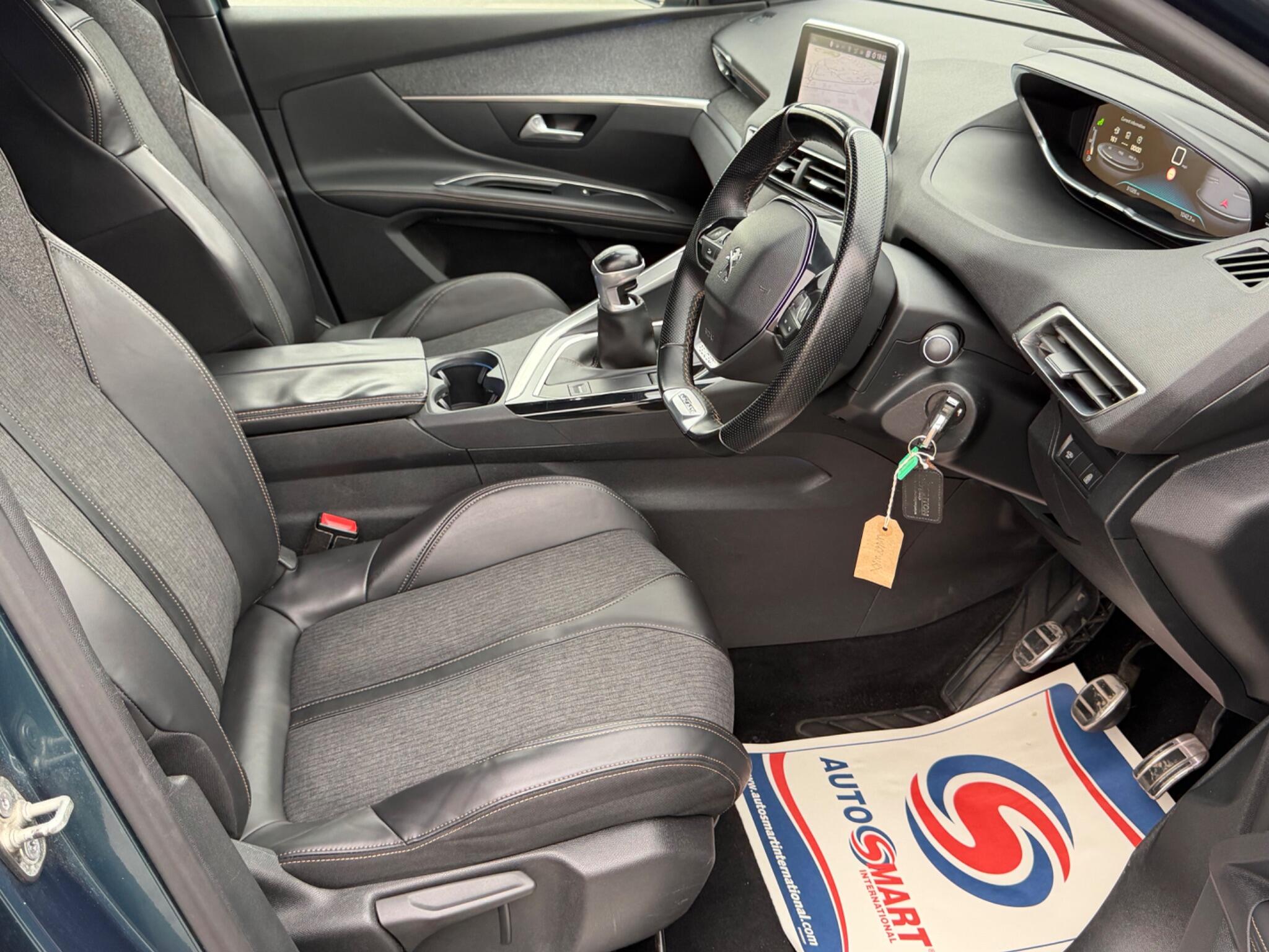 Peugeot 5008 view 25