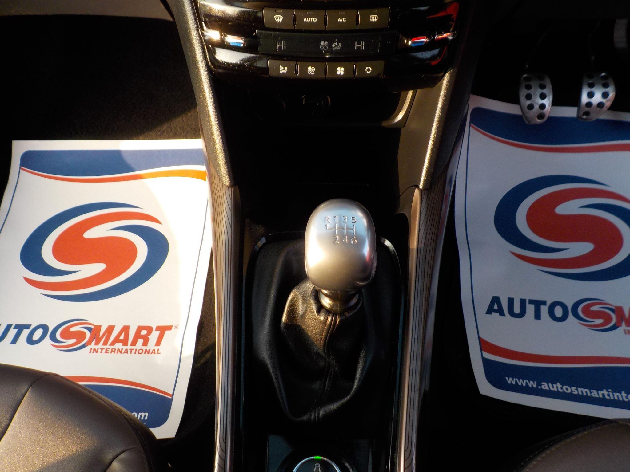 Peugeot 2008 1.6 BlueHDi Feline Euro 6 (s/s) 5dr (Calima)