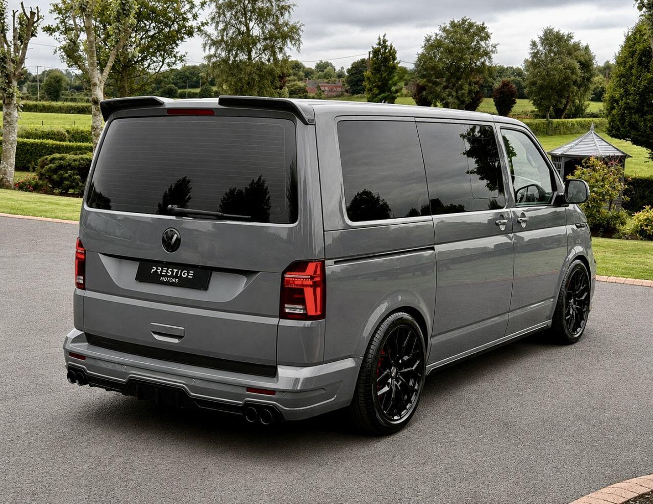 Volkswagen Transporter view 8