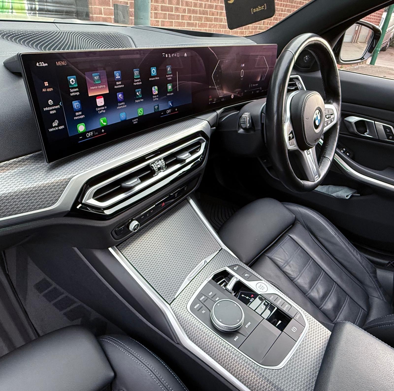 BMW 3 Series view 18