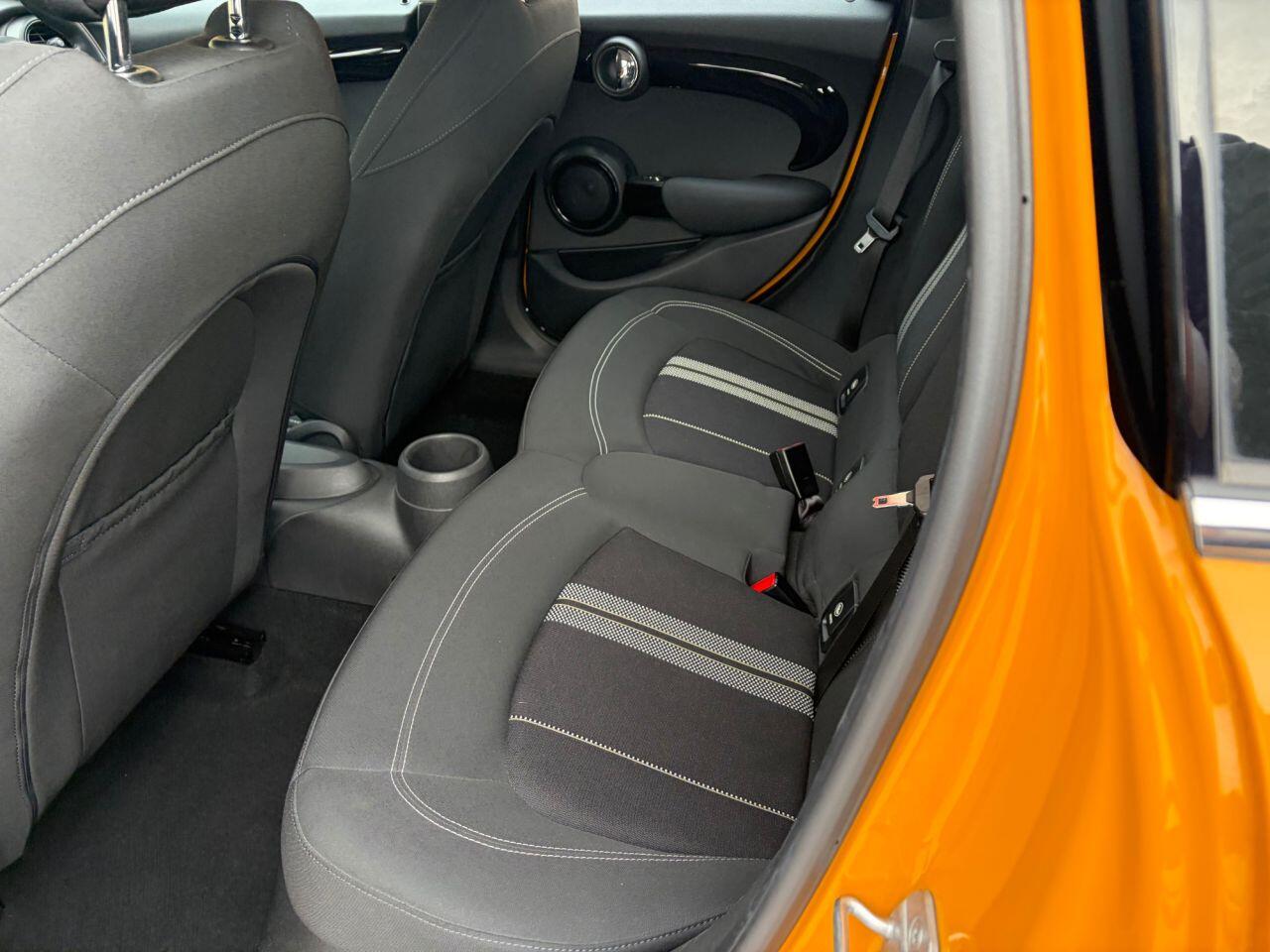 Mini Hatch view 18