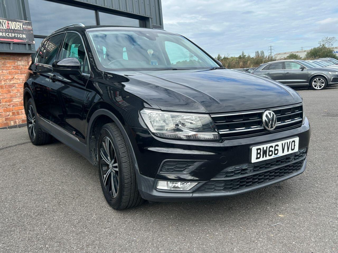 Volkswagen Tiguan view 8
