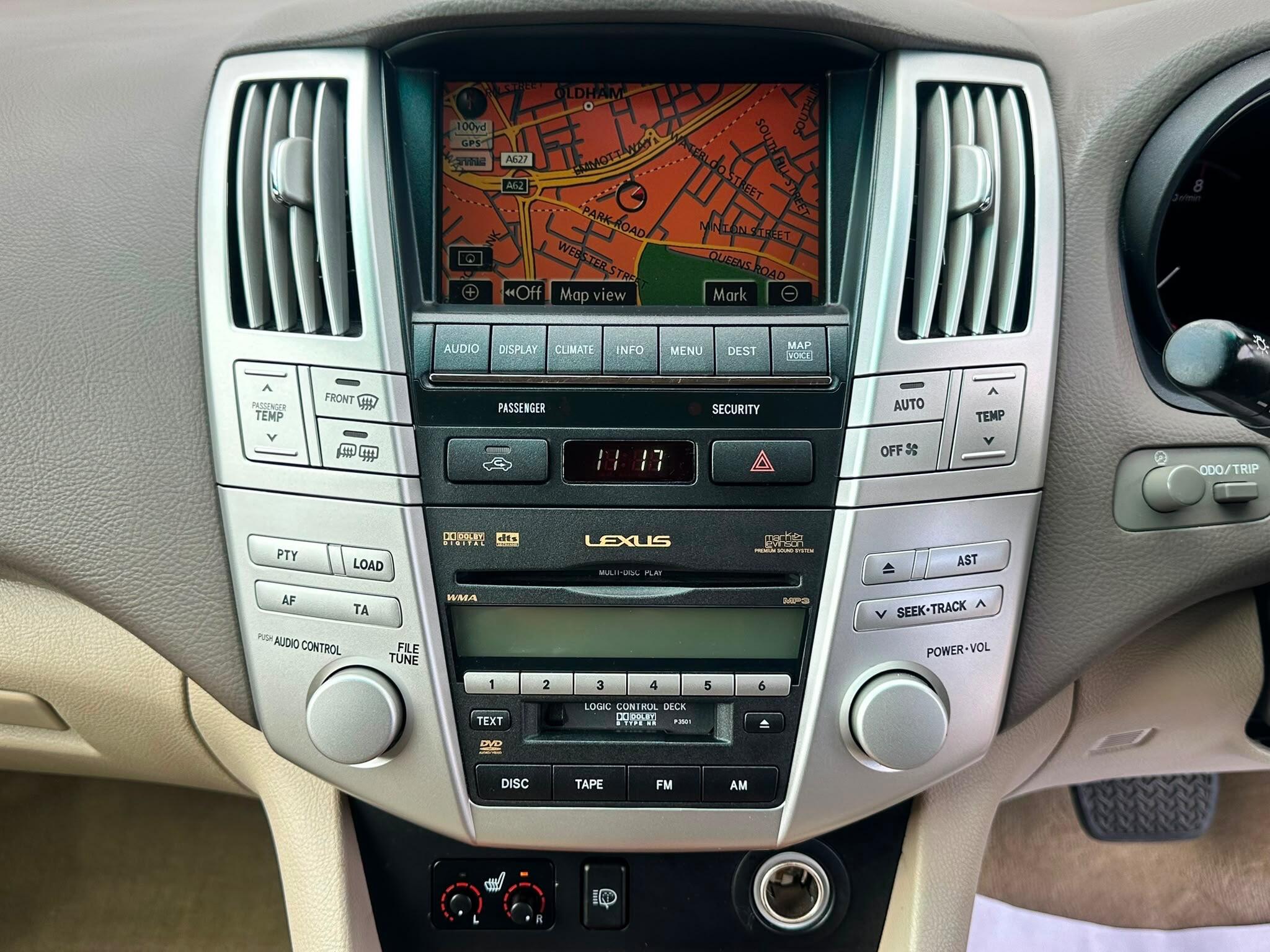 Lexus RX view 19
