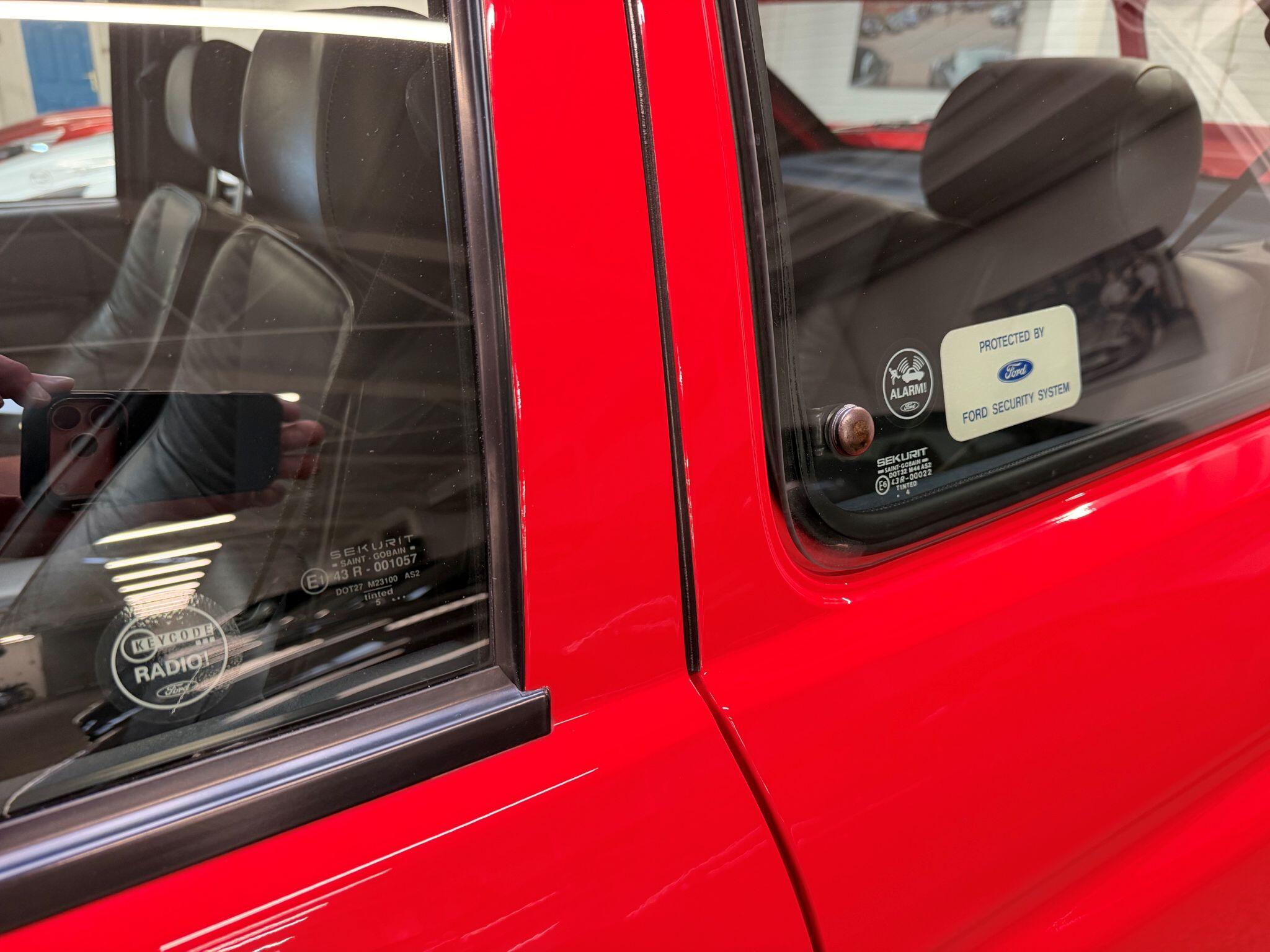 Ford Escort view 14