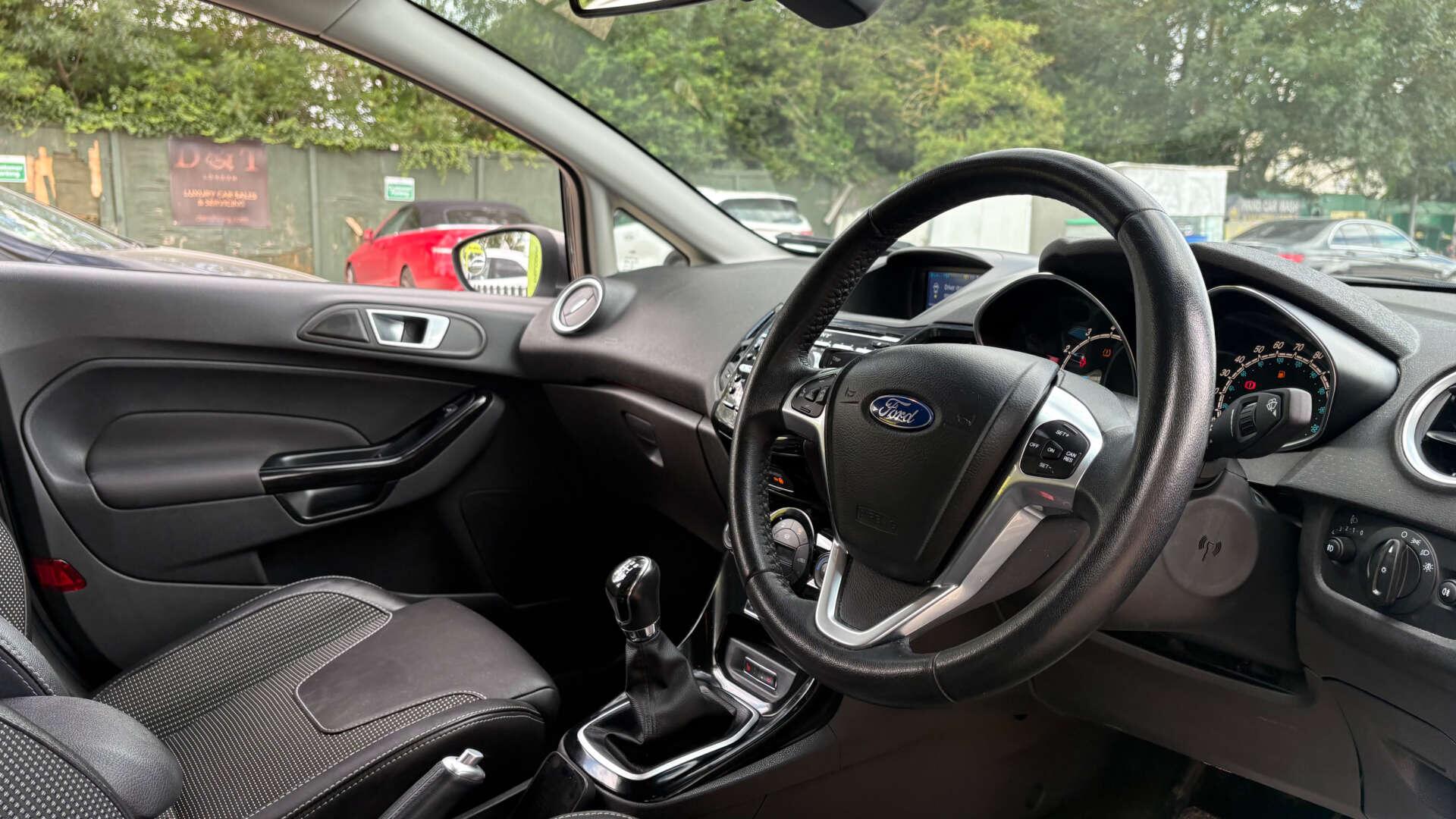 Ford Fiesta view 7