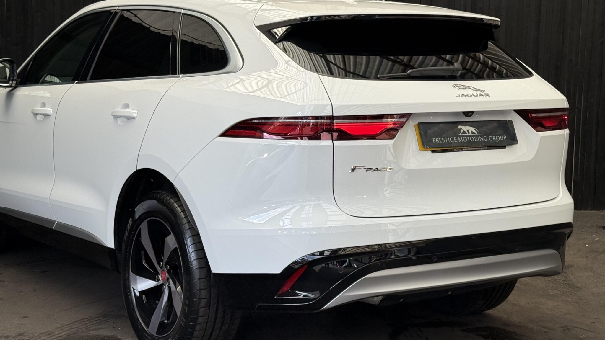 Jaguar F-Pace view 20
