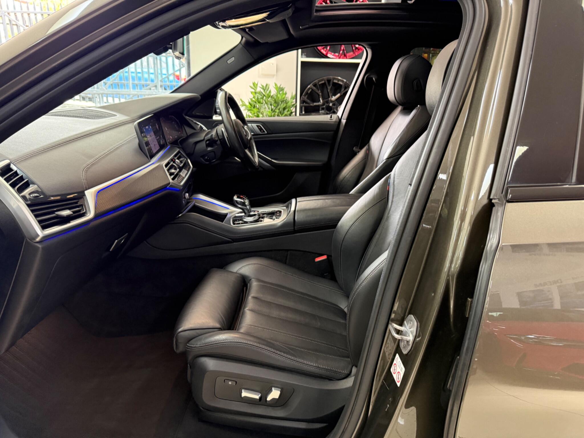 BMW X6 view 50