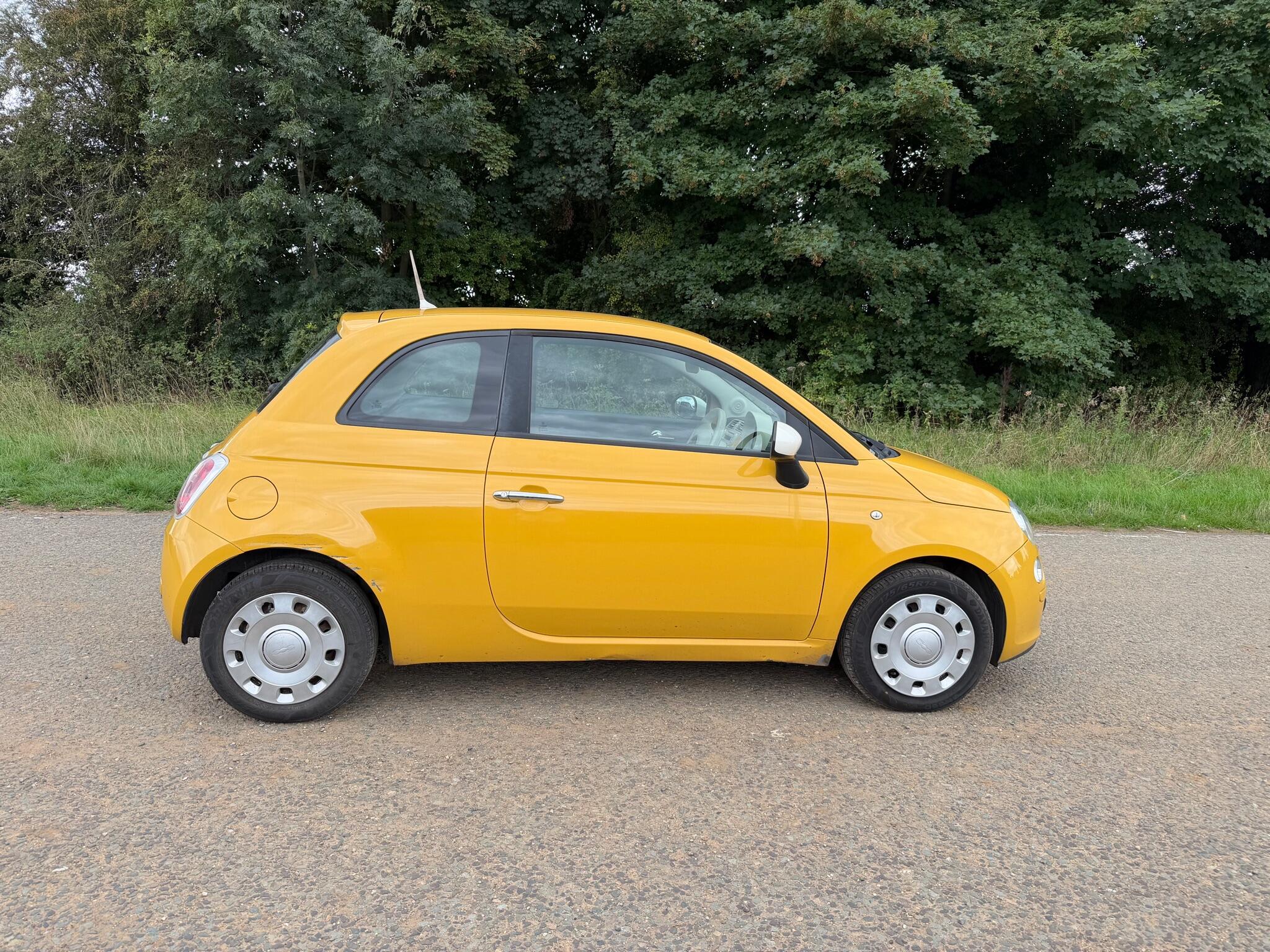 Fiat 500 view 22