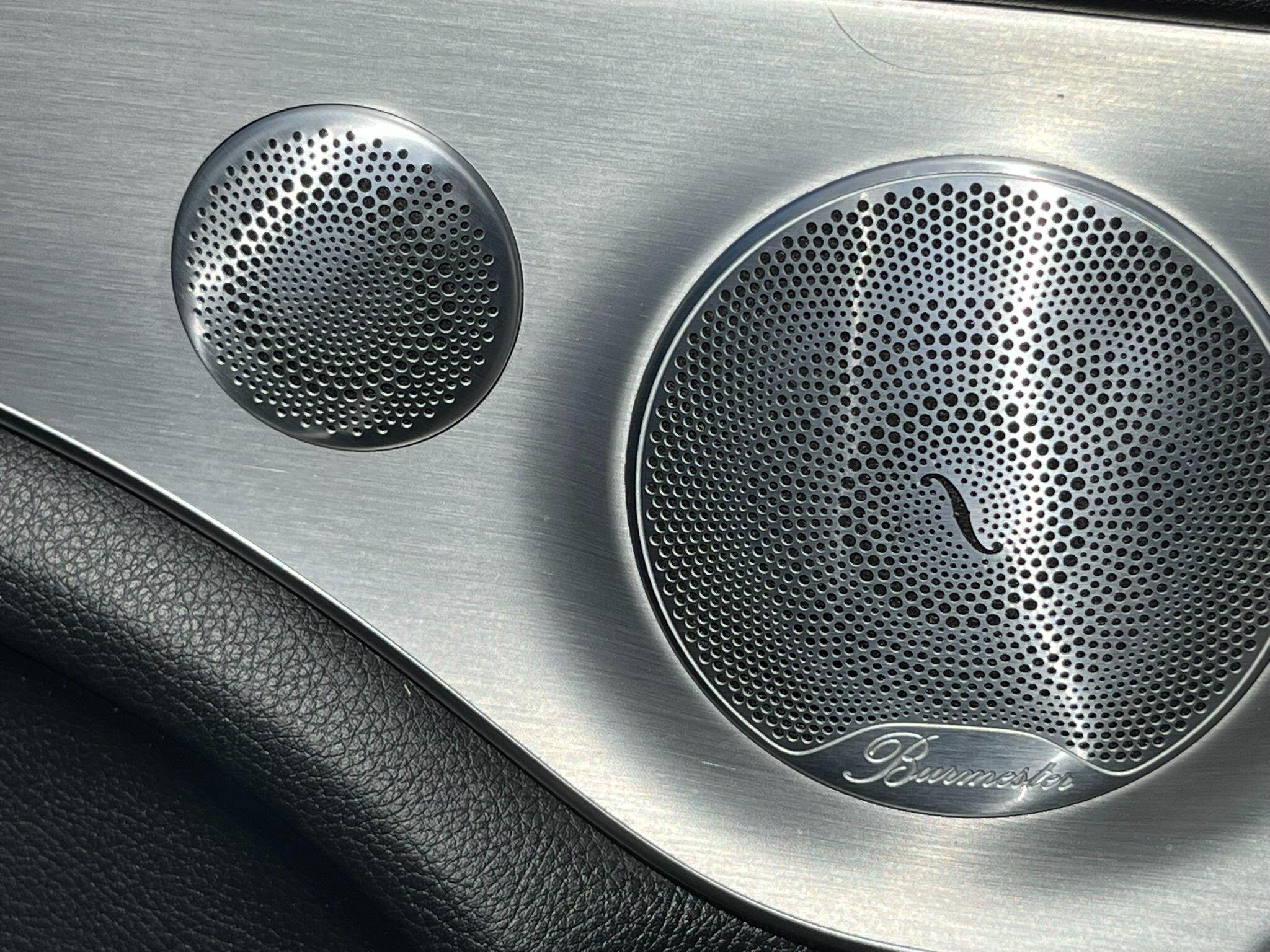 Mercedes-Benz C-Class view 11