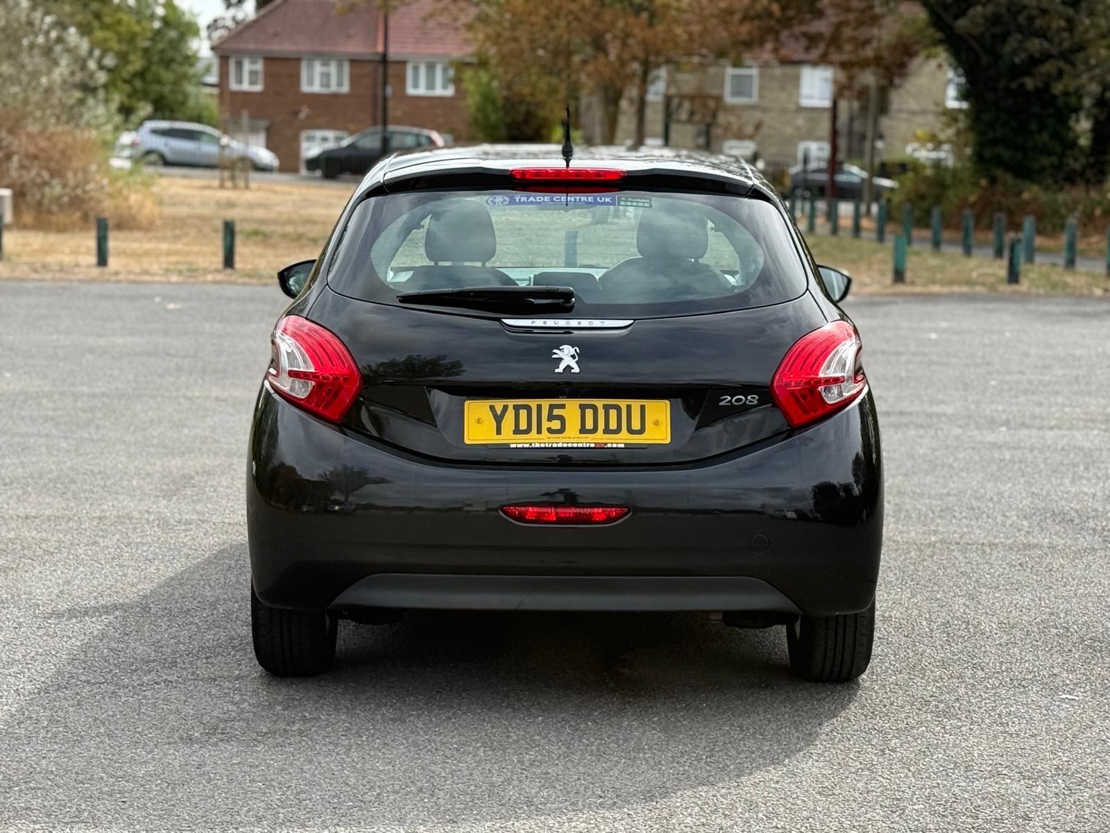 Peugeot 208 view 14