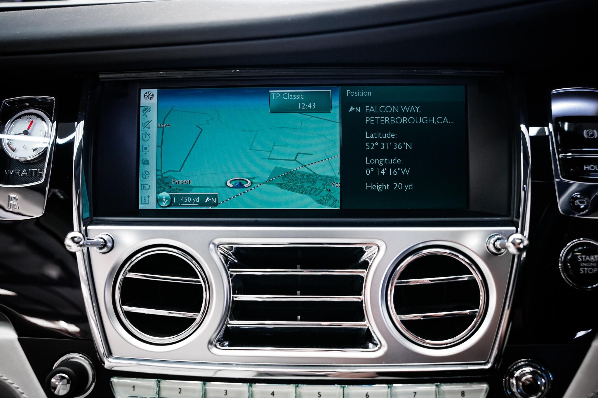 Rolls-Royce Wraith view 48