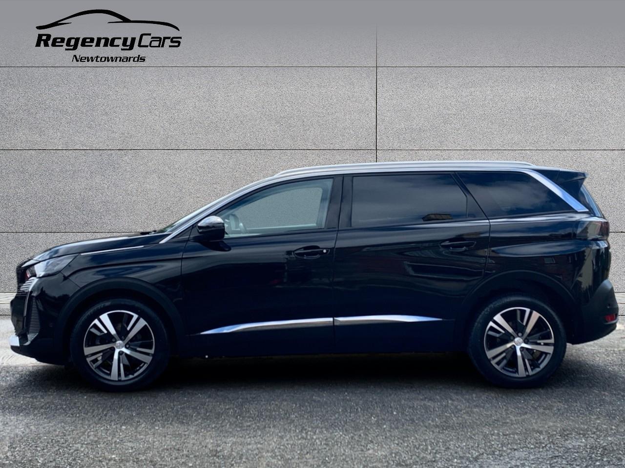 Peugeot 5008 view 5