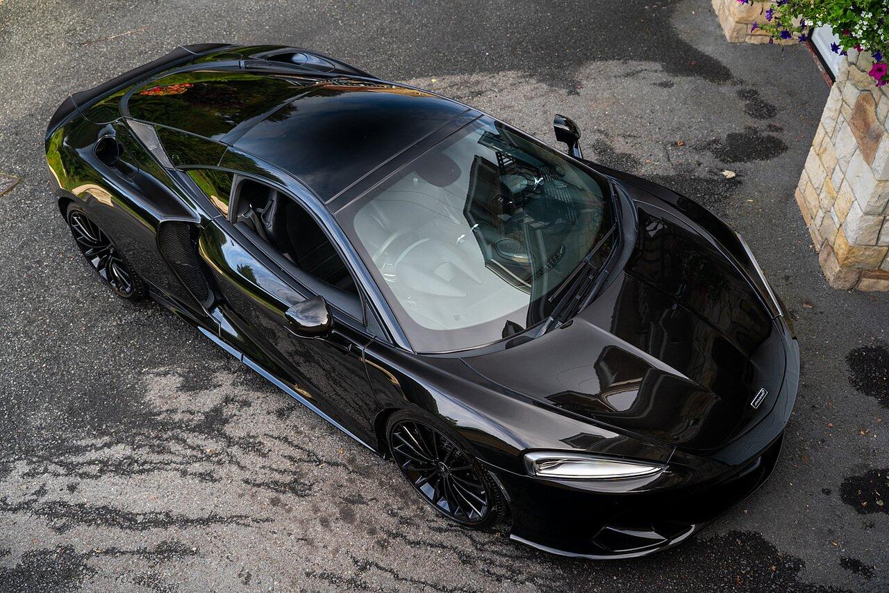 McLaren GT view 21