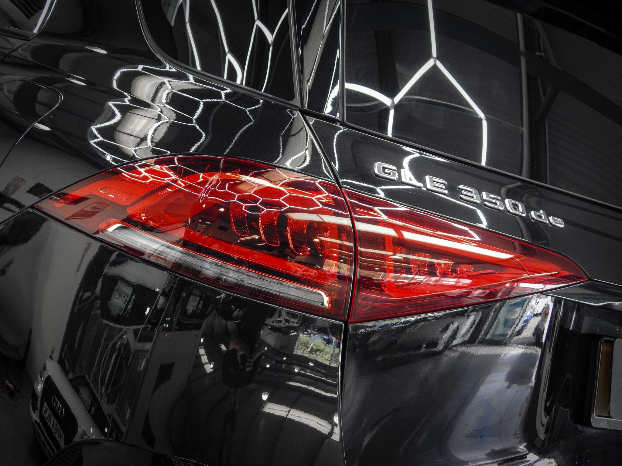 Mercedes-Benz Gle view 17