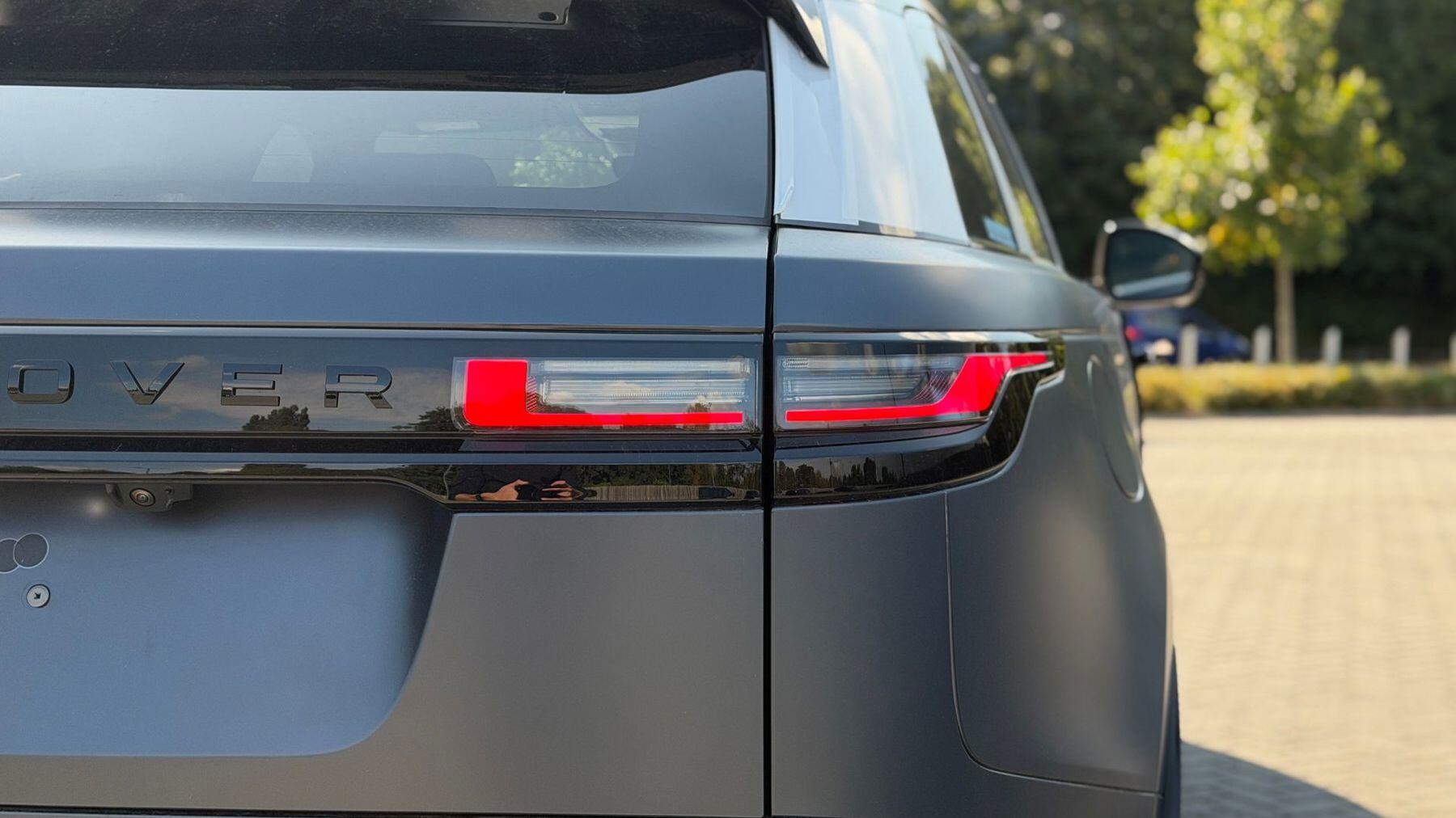 Land Rover Range Rover Velar view 19