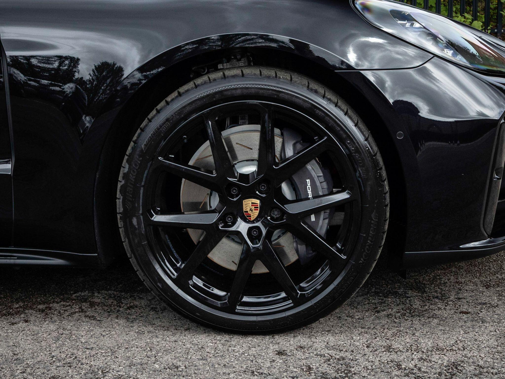 Porsche Panamera view 24