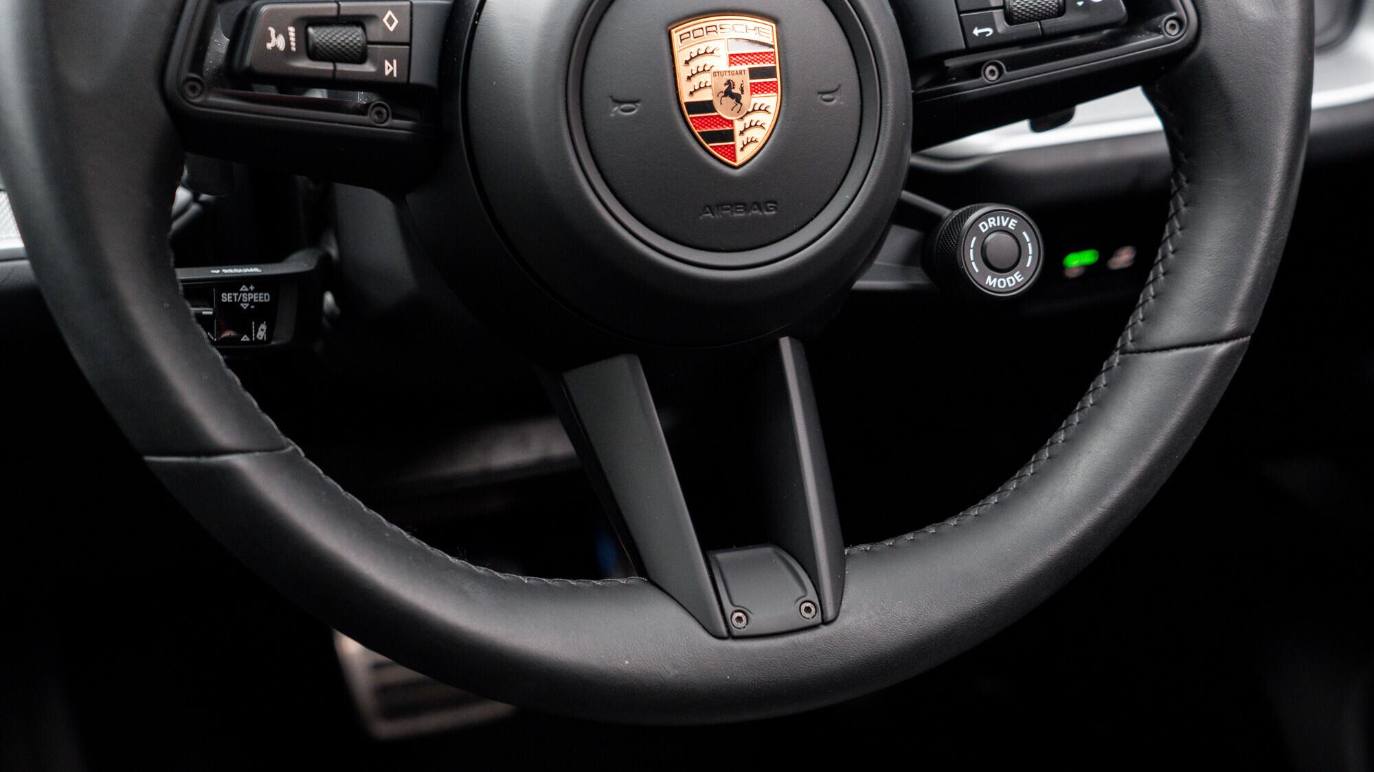 Porsche Cayenne view 27