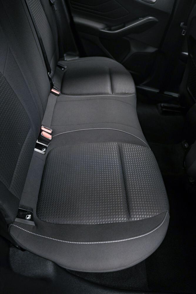 Ford Focus view 13