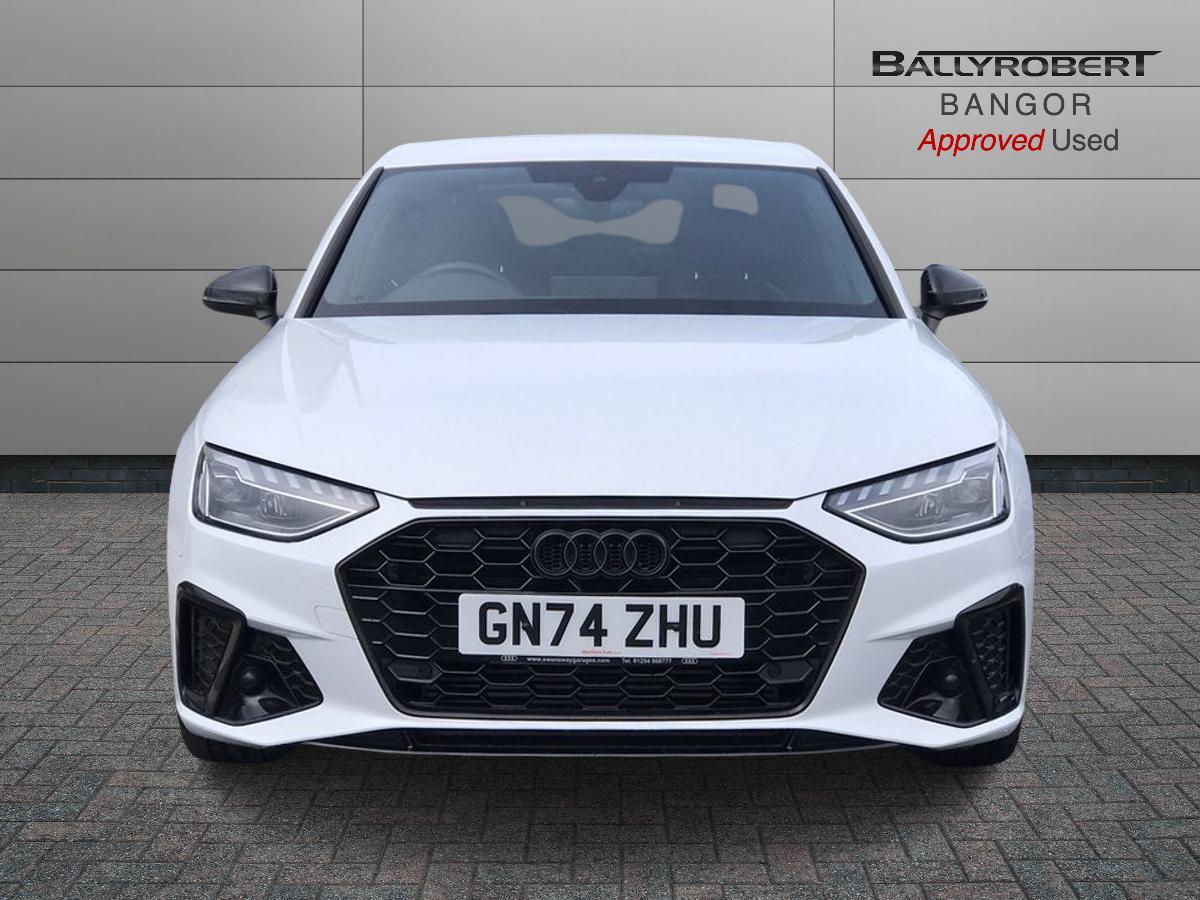 Audi A4 view 10